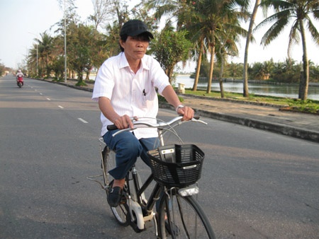 'Ai khong sam duoc xe dap, toi se cho muon tien' hinh anh