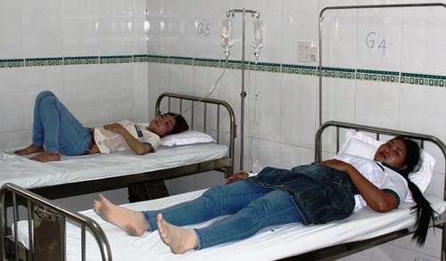 44 cong nhan nhap vien nghi ngo doc thuc pham hinh anh