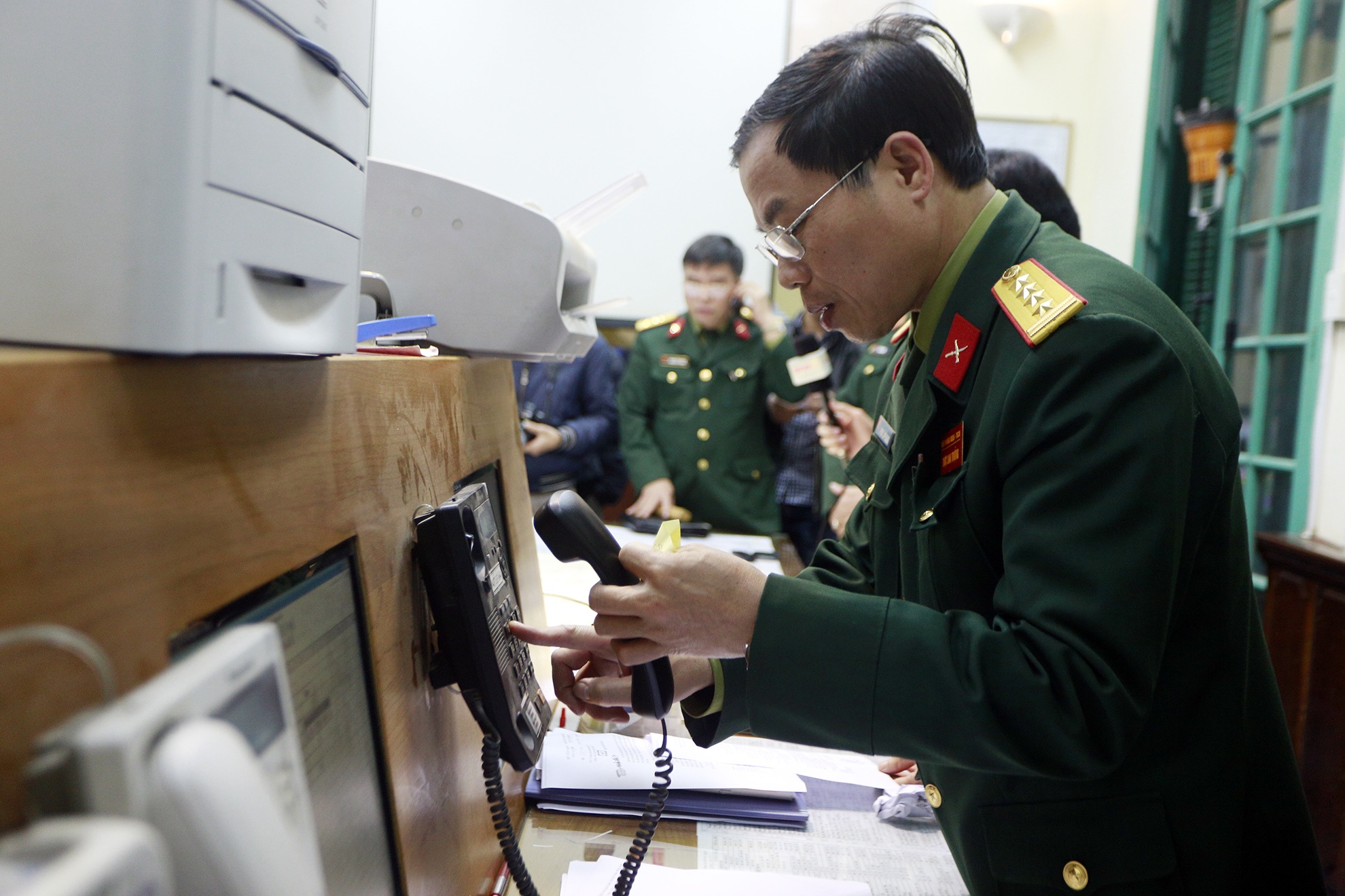 Dem trang tai van phong quoc gia tim kiem cuu nan hinh anh