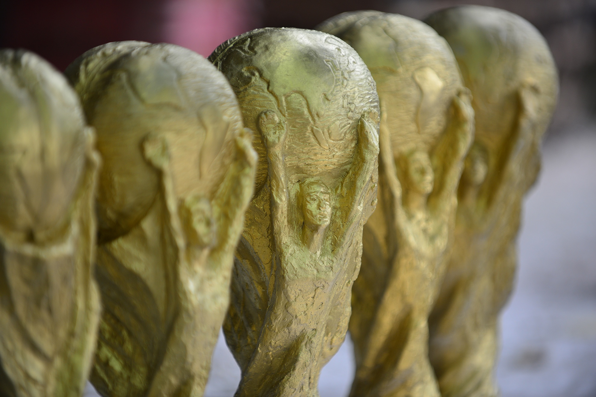 Cup vang FIFA gia 70.000 dong tai Ha Noi hinh anh