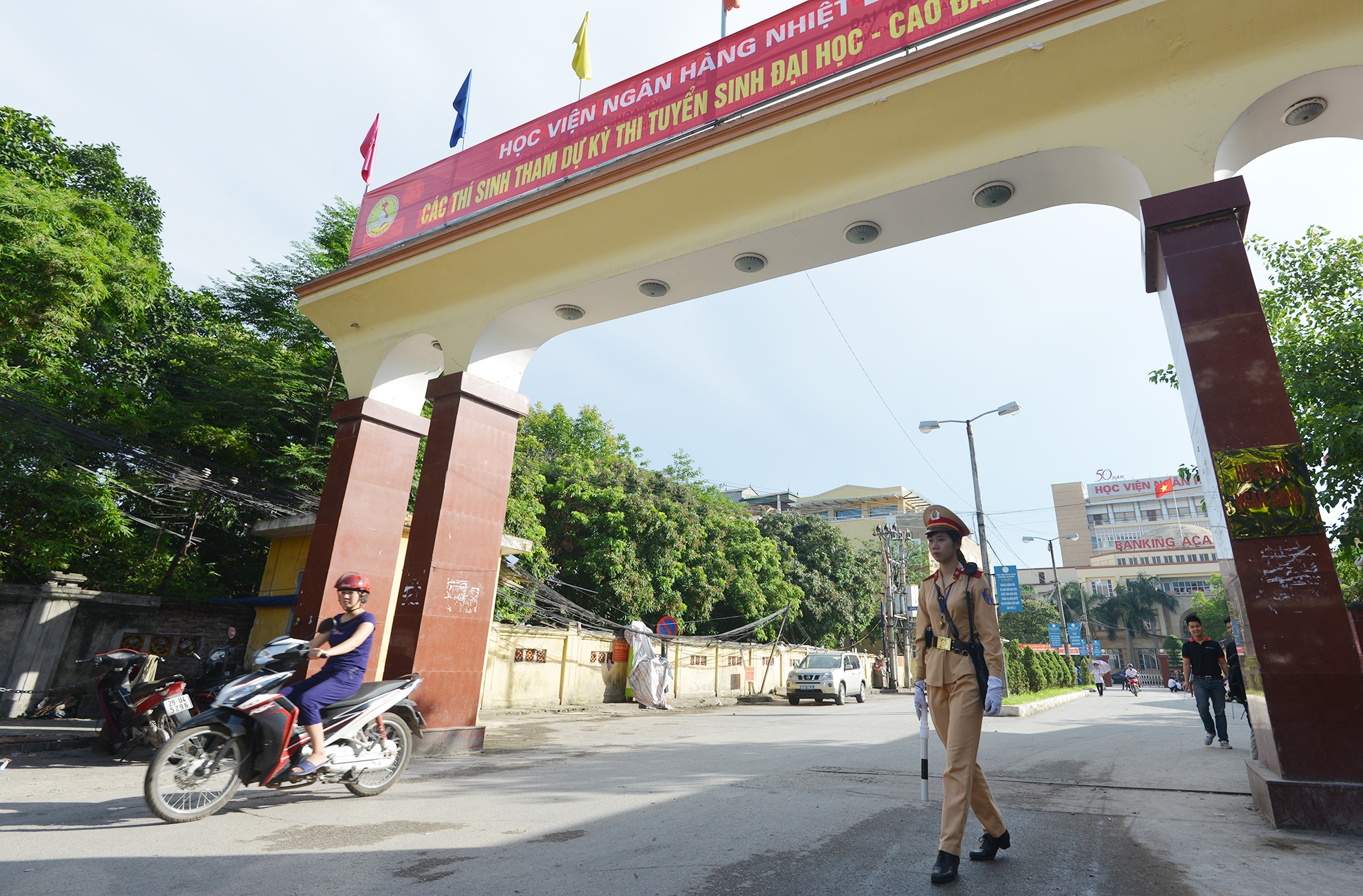 Dung cho biết, do đi sớm nên không tắc đường