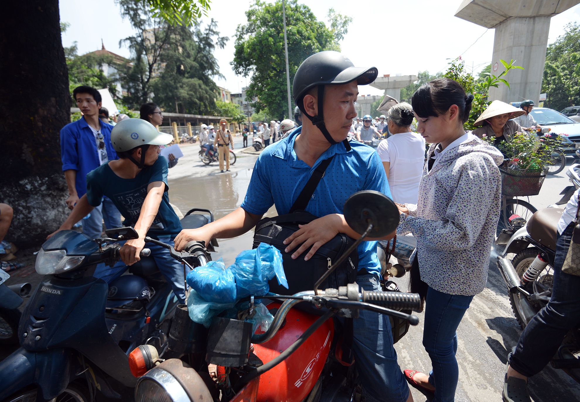 Bạn Yến thi vào ĐH Khoa học Xã hội và Nhân văn được đội xe minsk đưa ra bến xe Mỹ Đình.
