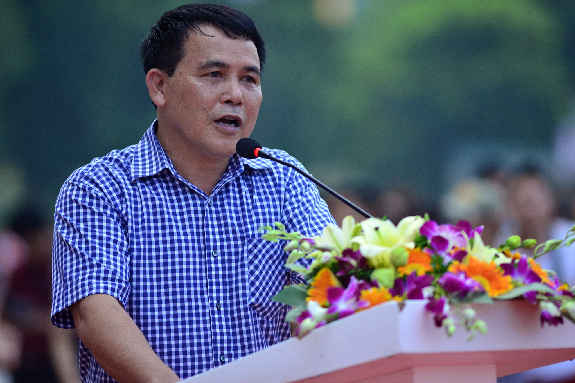 Khai mac giai bong da tranh cup Ho Guom hinh anh