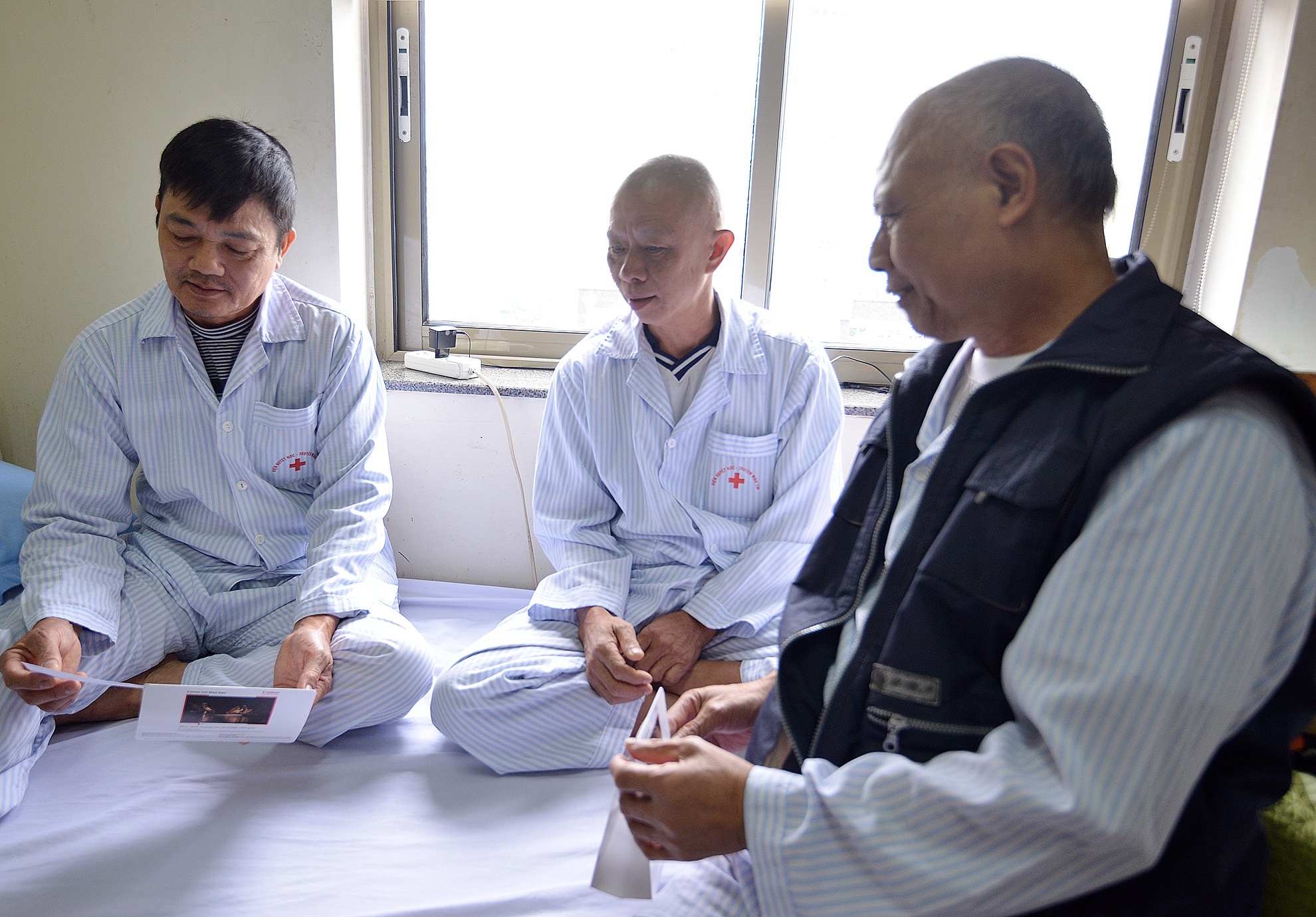 Với ý tưởng tìm những người có nhu cầu chụp ảnh chân dung, chụp, in và đem đến tặng mọi người. Đây là phong trào tình nguyện mà các nhiếp ảnh gia và tình nguyện viên muốn đem kỹ năng, đam mê nhiếp ảnh của mình để phục vụ và đem niềm vui đến cho cộng đồng.