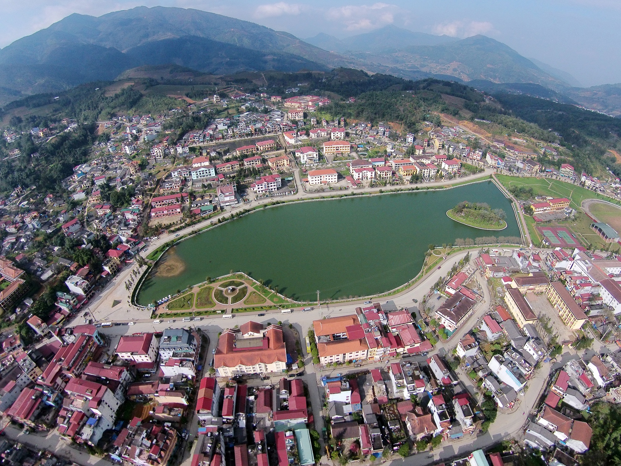 Ve dep Sapa nhin tu camera bay hinh anh