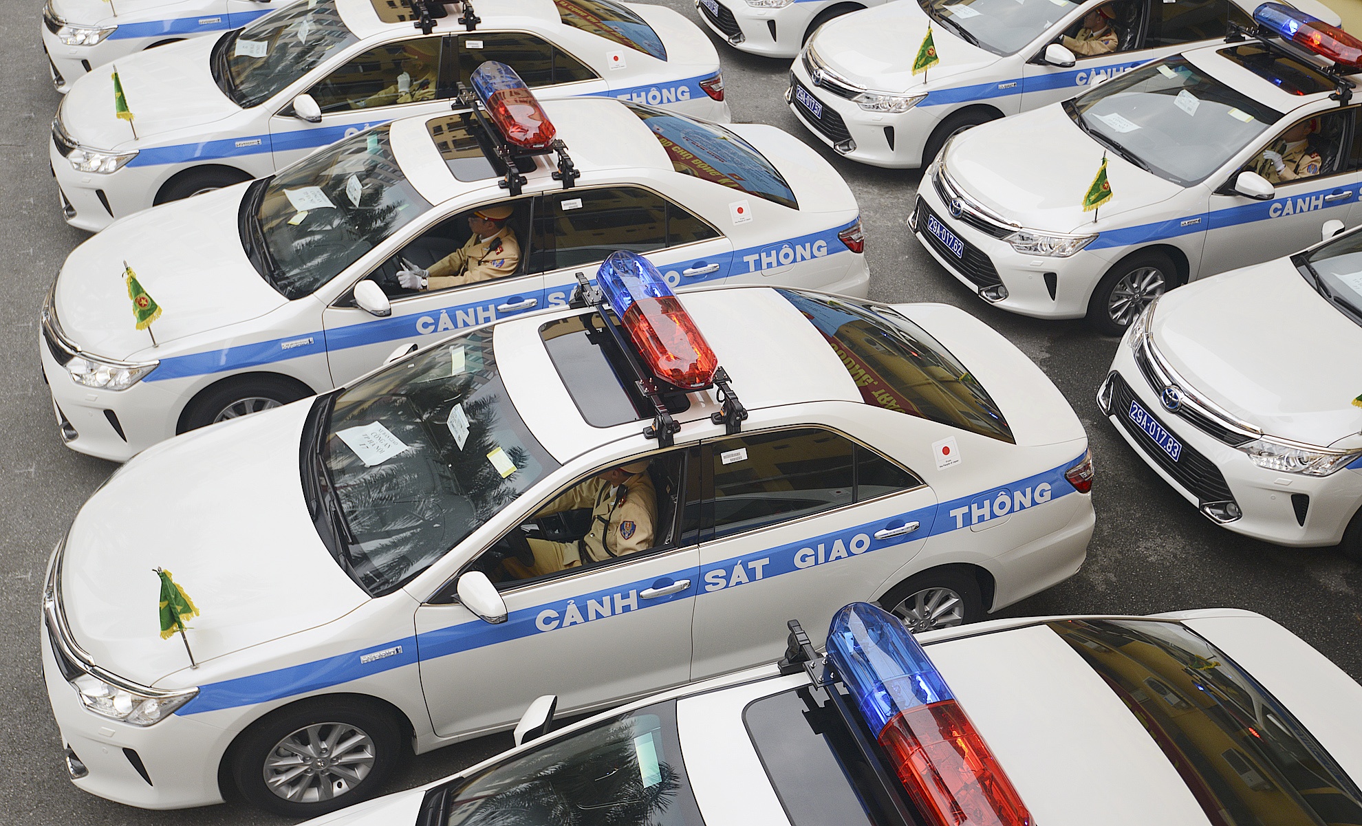 Cong an Ha Noi tiep nhan 44 oto tuan tra cong nghe moi hinh anh