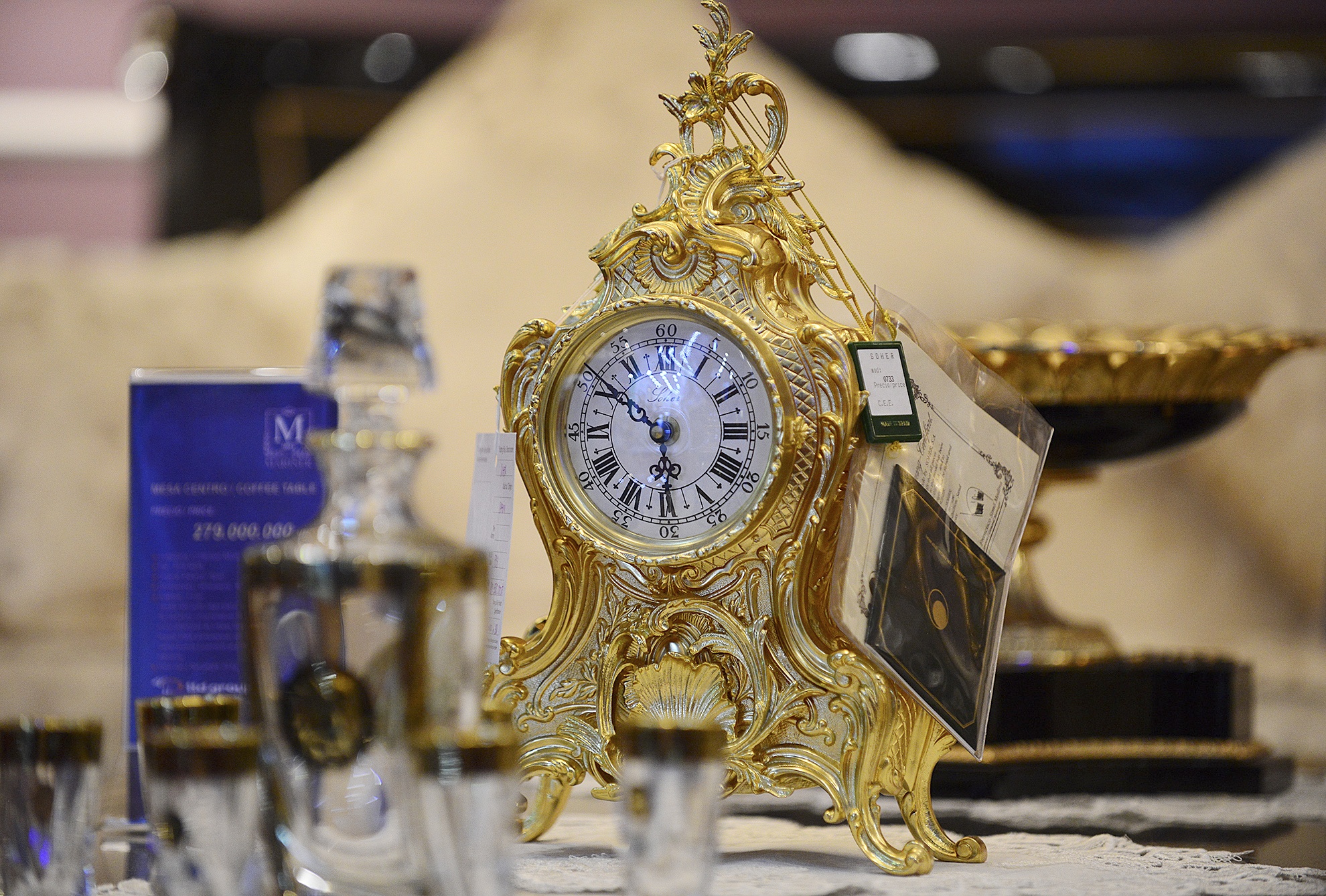  Chiếc đồng hồ trị giá hơn 200 triệu đồng. 