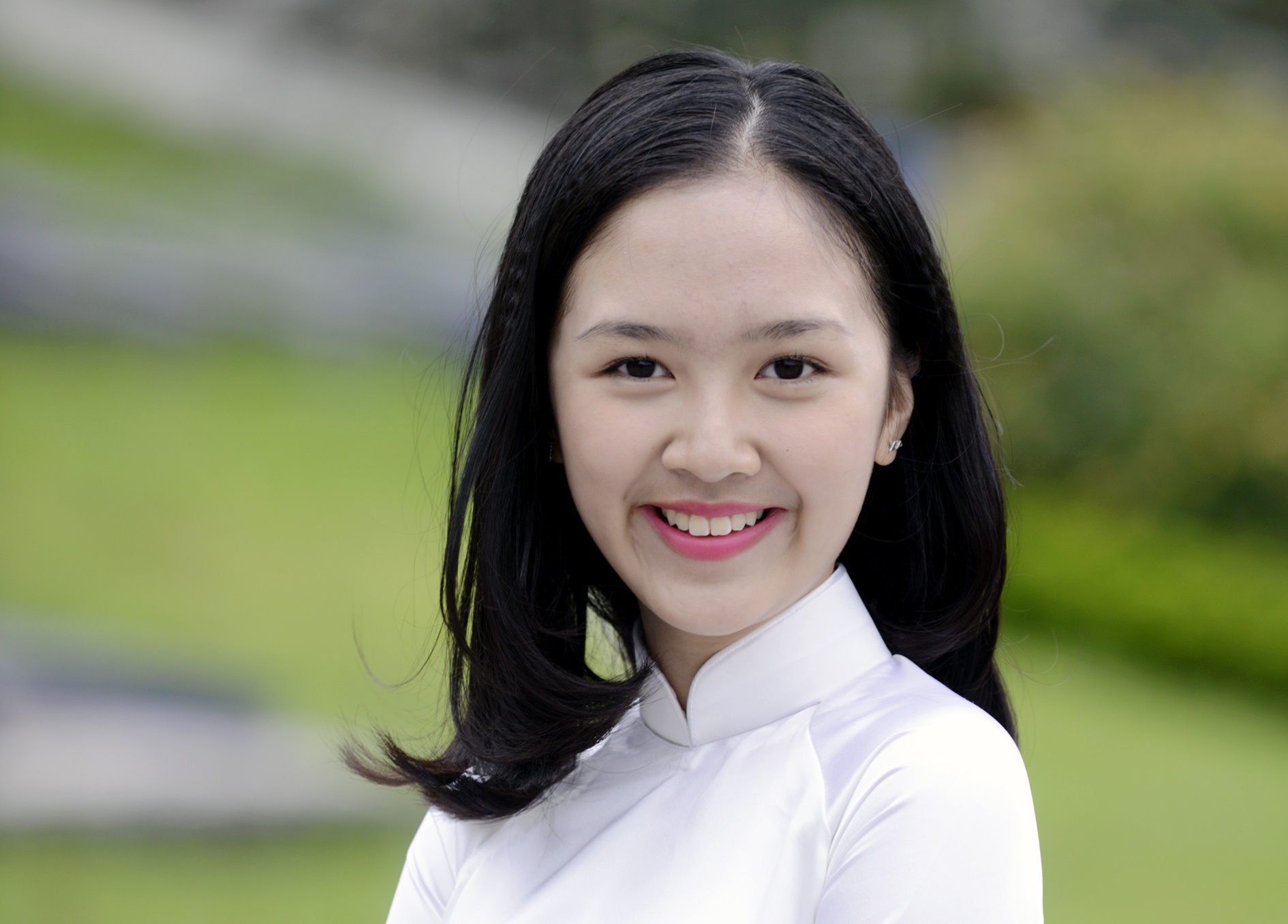 Dien vien 'Banh duc co xuong' chia tay tuoi hoc tro hinh anh