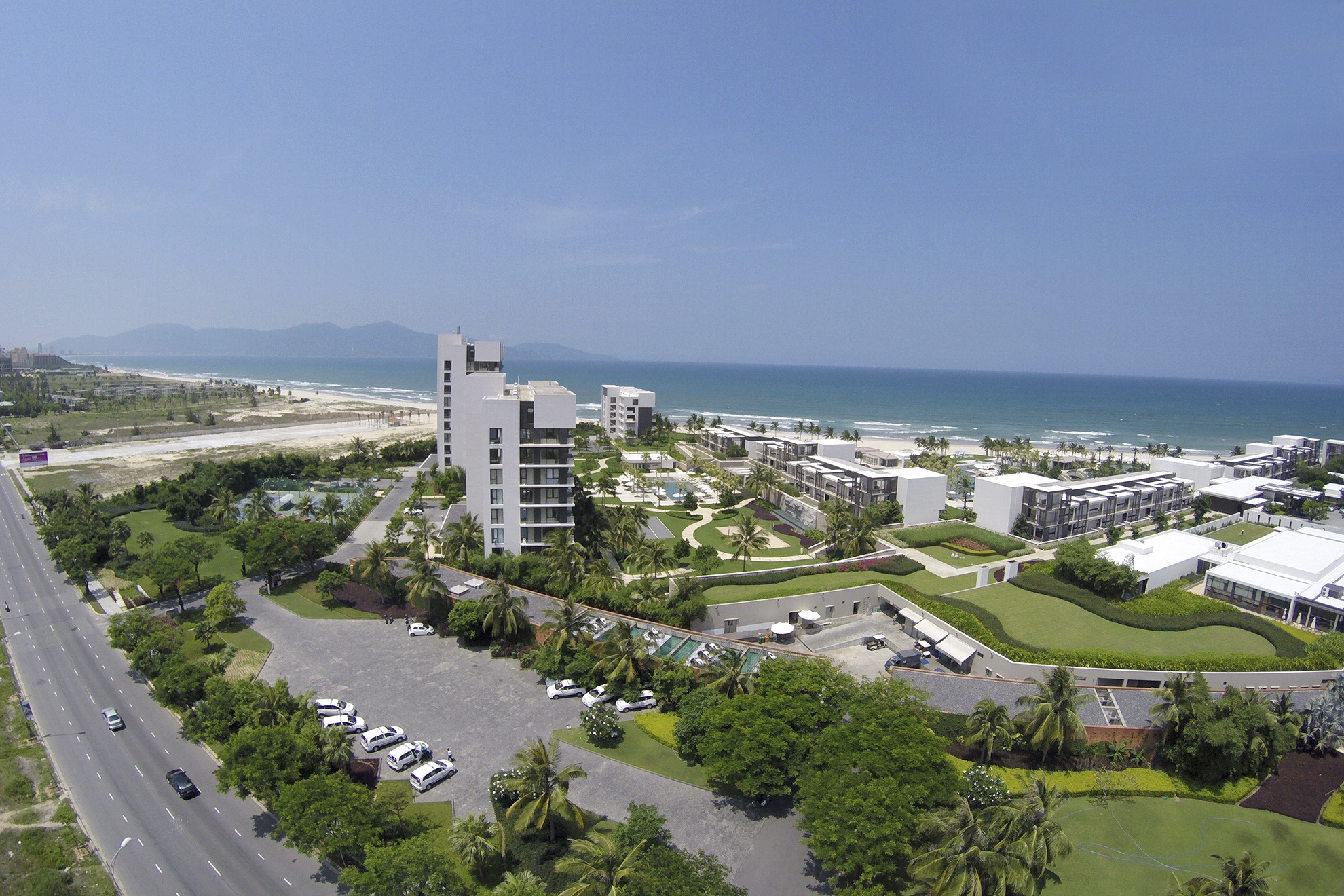  Resort Hyatt Regency, nơi vừa tổ chức thành công cuộc thi quốc tế IRONMAN 70.3. 