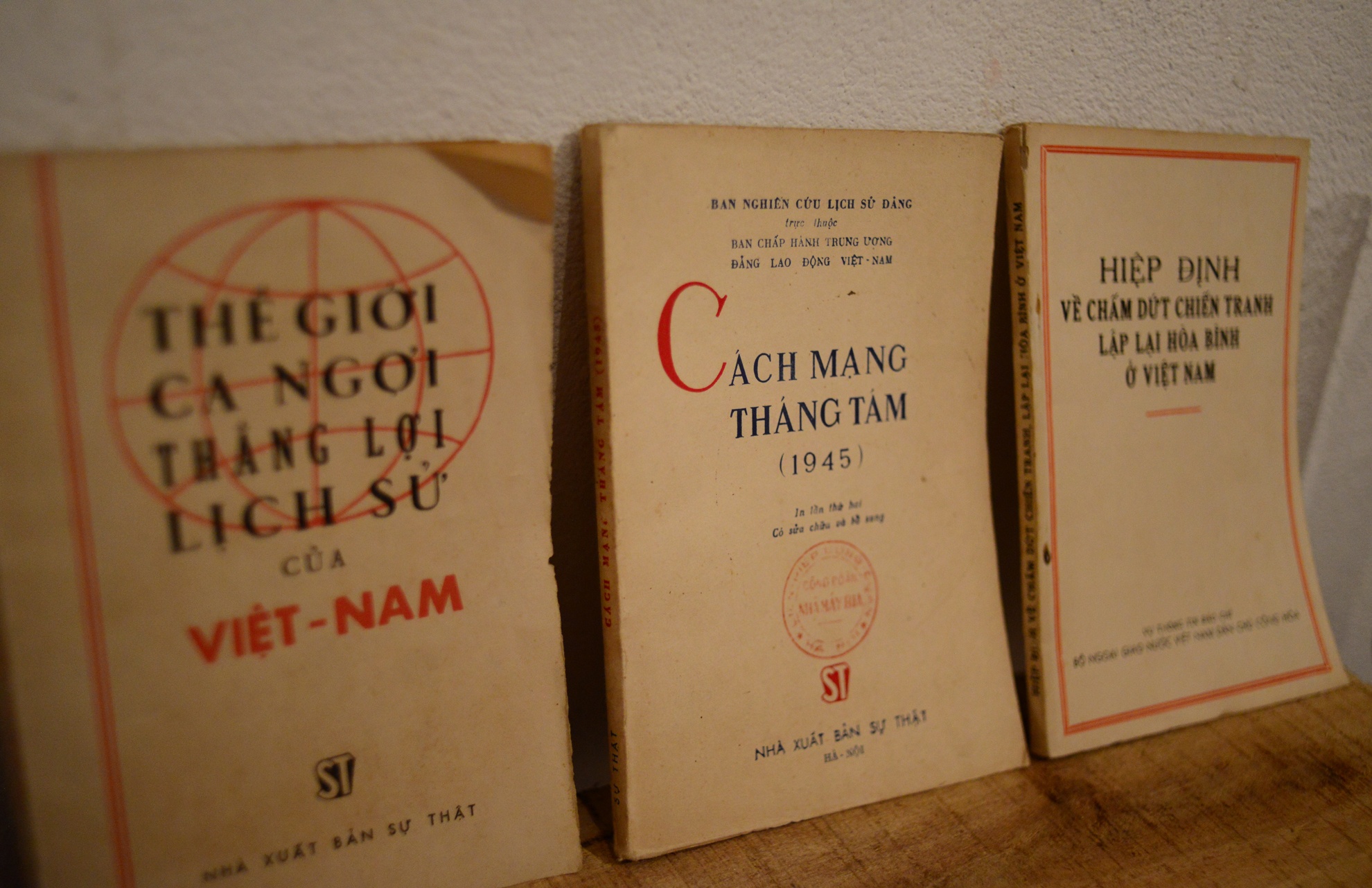 Những cuốn sách đầu giường của nhiều đội ngũ tri thức thời bấy giờ.