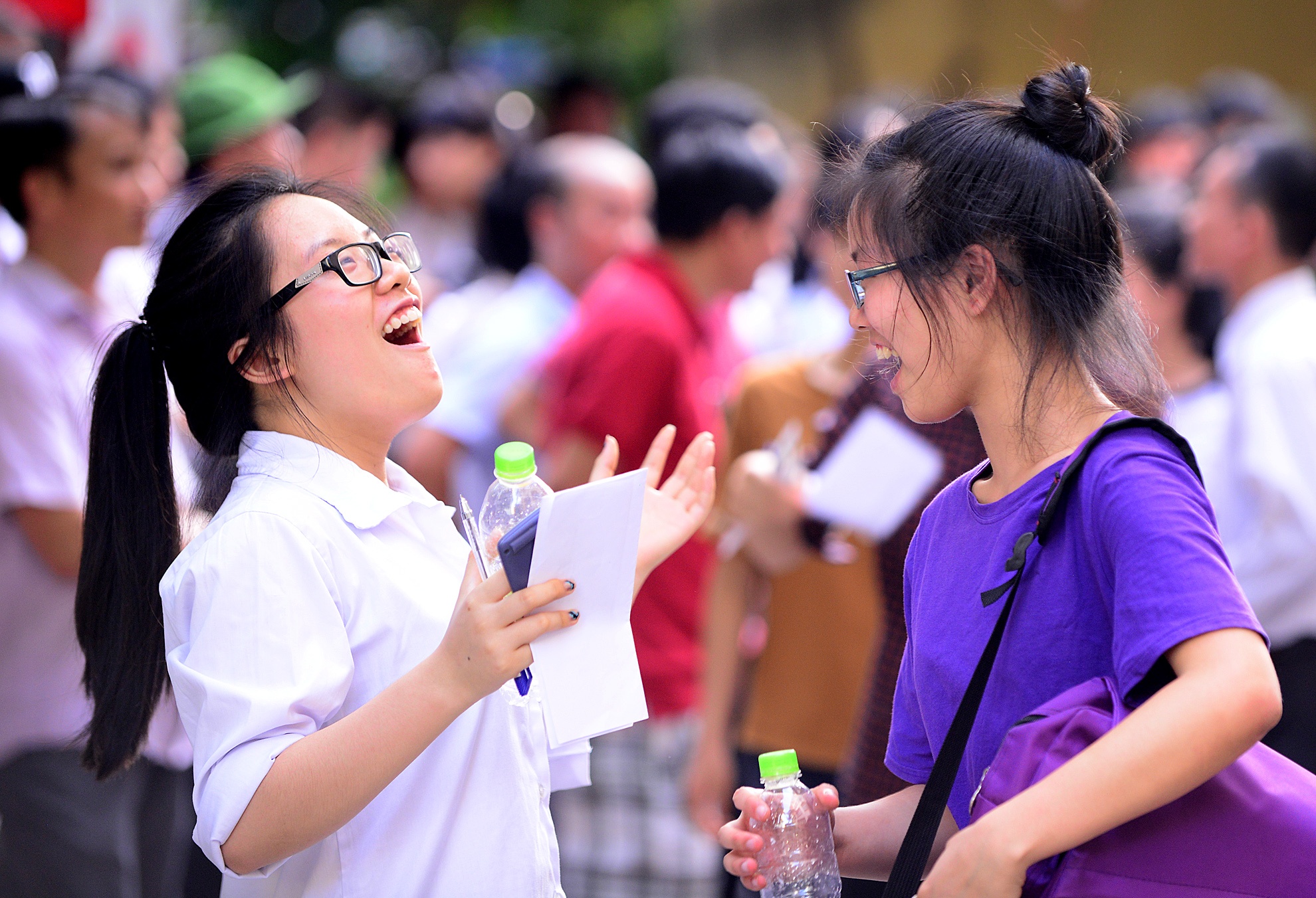 Si tu, phu huynh trai qua ky thi danh gia nang luc the nao? hinh anh
