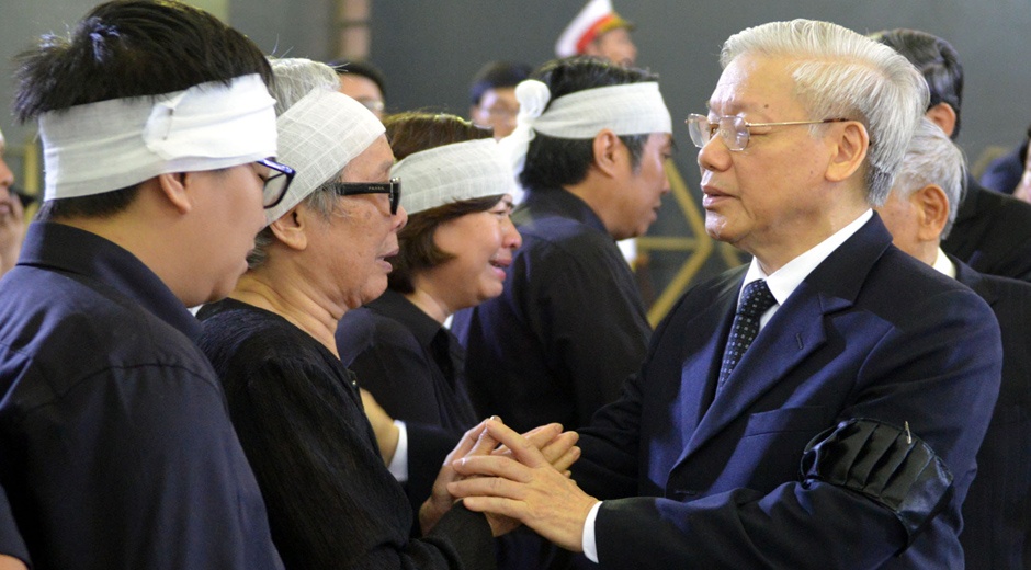 Lanh dao Dang, Nha nuoc tu biet nha bao Huu Tho hinh anh