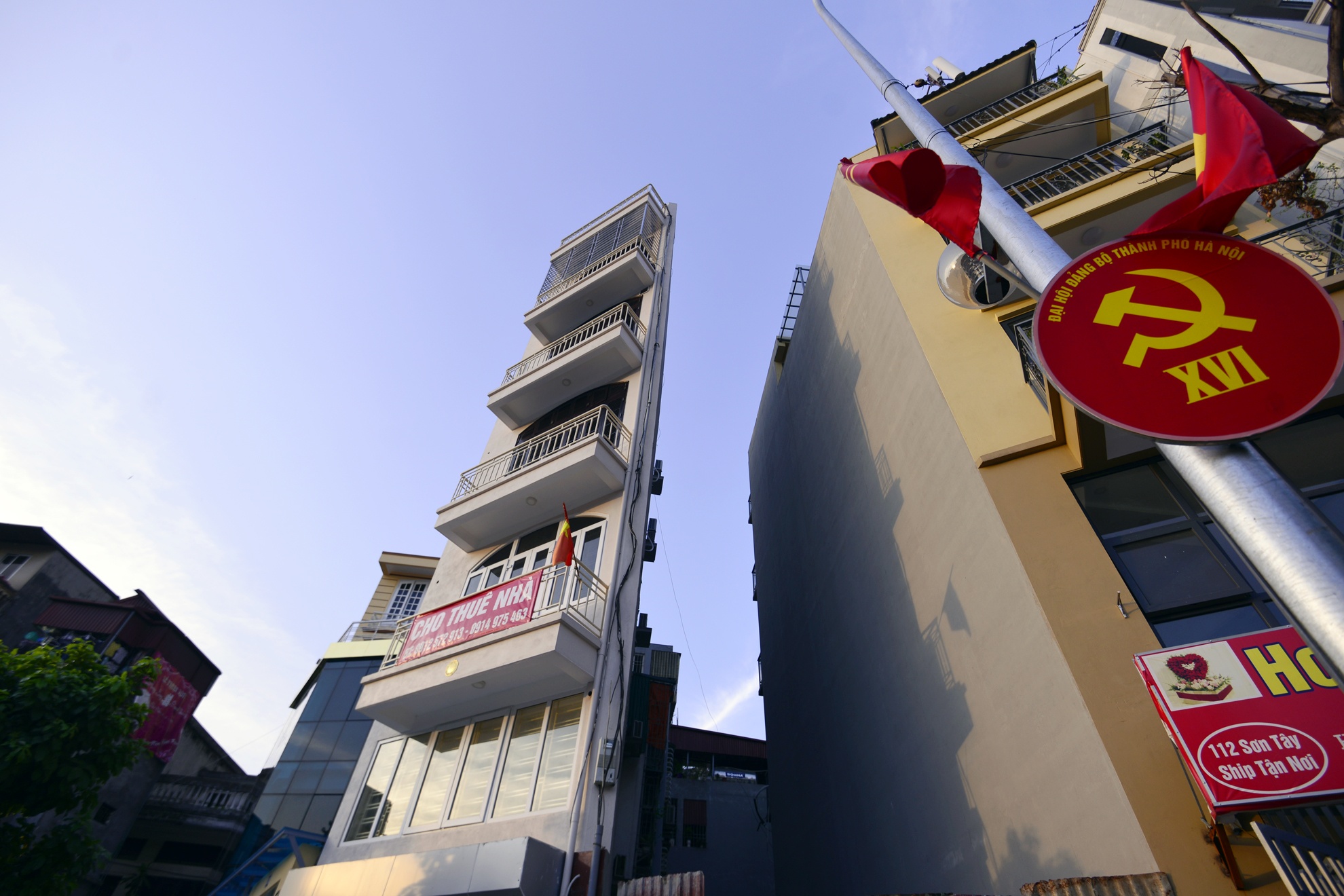 Nha ky di tren cac con duong moi o Ha Noi hinh anh