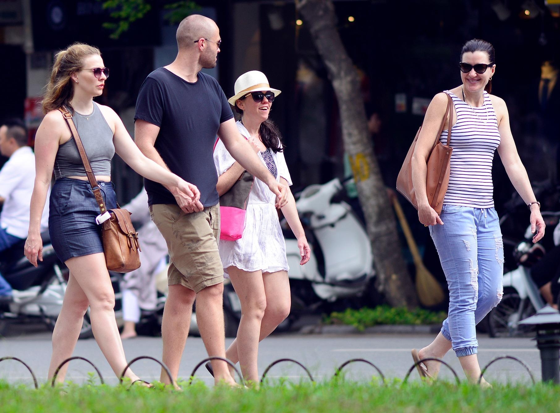 Ha Noi mua dong khong lanh hinh anh