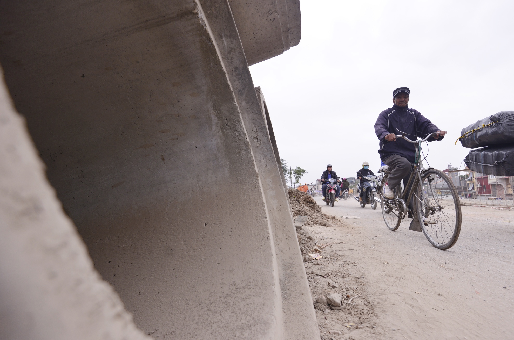 'Bay' tren con duong lam 10 nam khong xong hinh anh