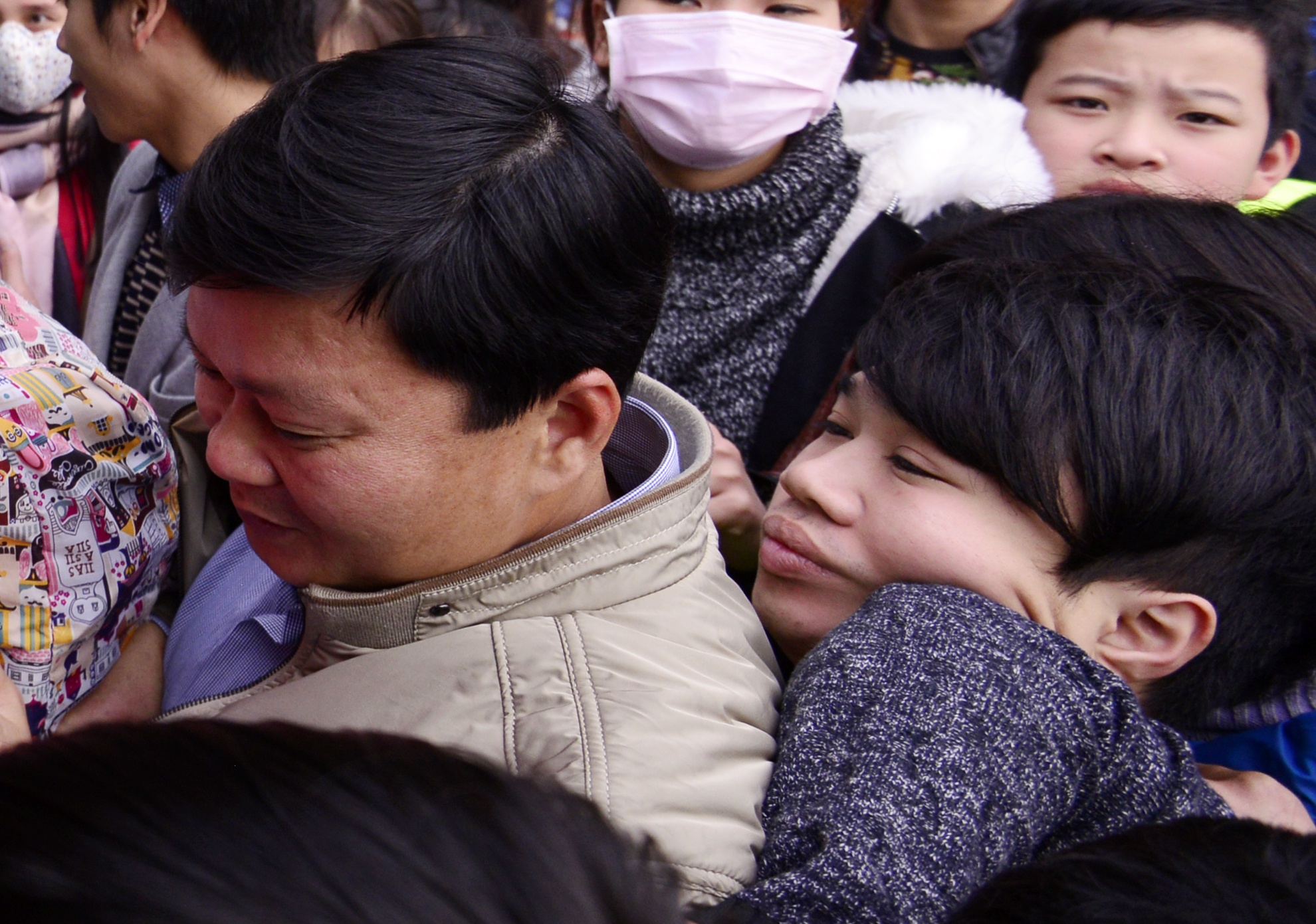 Chat vat roi thanh pho nghi Tet hinh anh