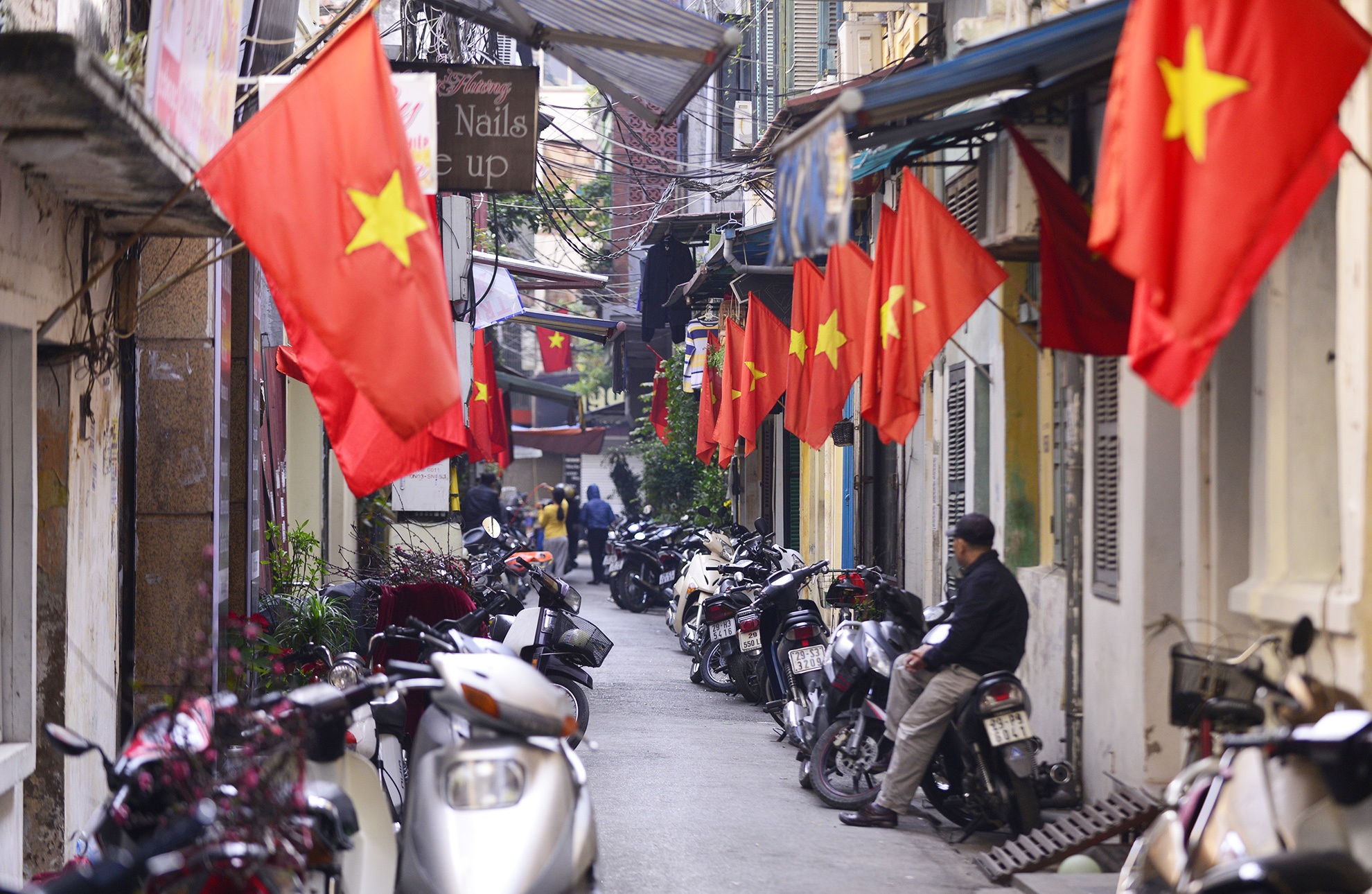 Pho phuong Ha Noi thanh binh chieu cuoi nam hinh anh