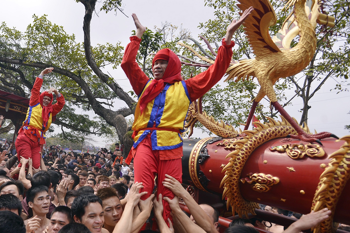 Ruoc qua phao dai 6 m tai le hoi Dong Ky hinh anh