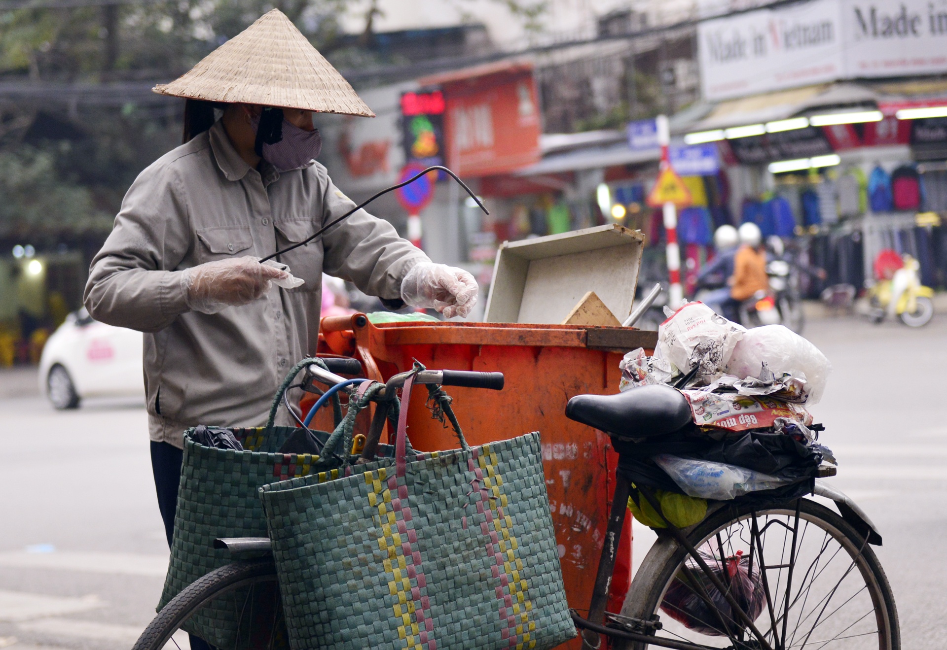 banh mi,  mien phi,  nguoi ngheo,  Ha Noi,  lao dong ngheo anh 7