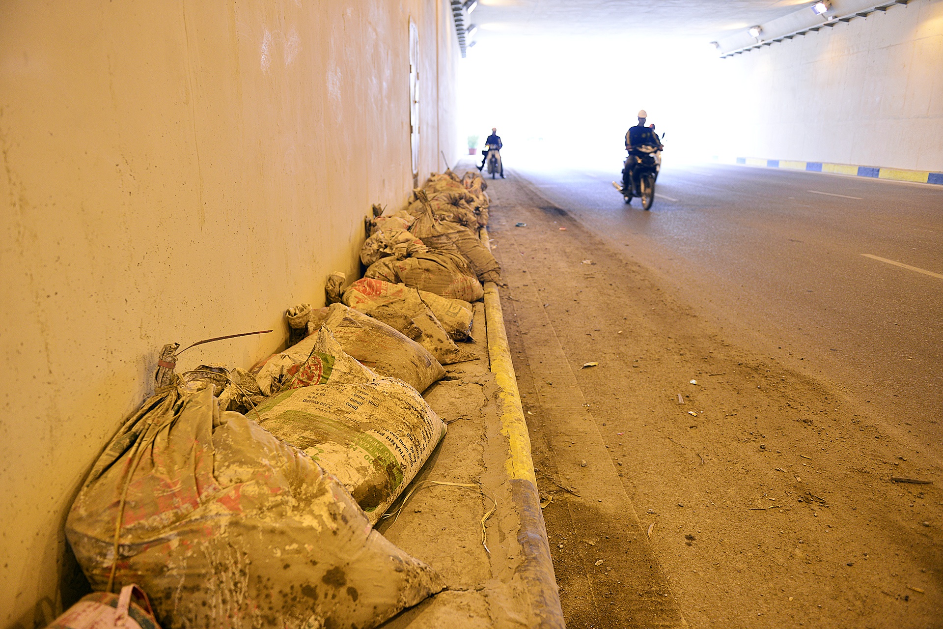 Rac tran ngap ham chui Trung Hoa,  Thanh Xuan anh 2