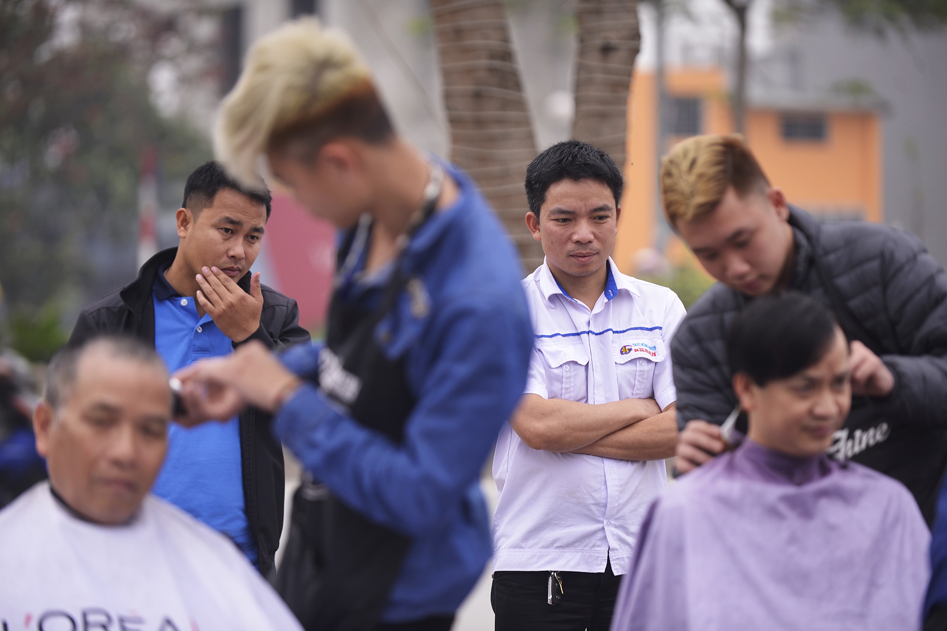 Xep hang vao 'salon' toc via he mien phi hinh anh