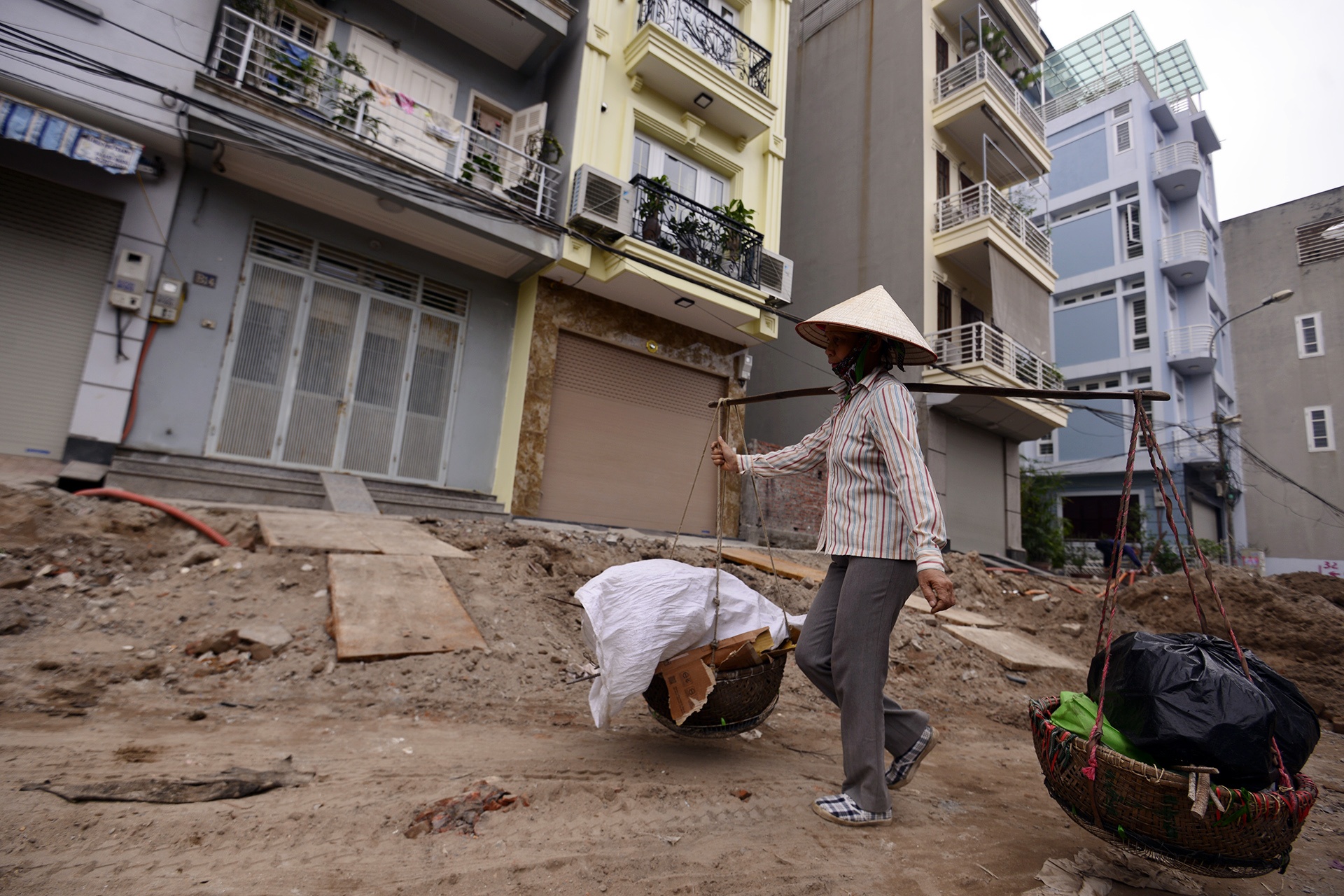 Con duong lay loi,  hoi thoi o Thu do anh 2