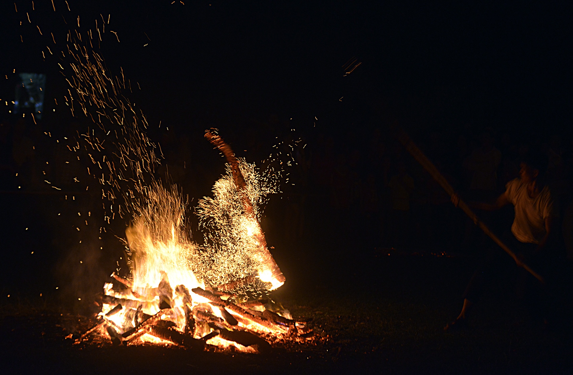 Nhay lua Pa Then o Ha Noi anh 4