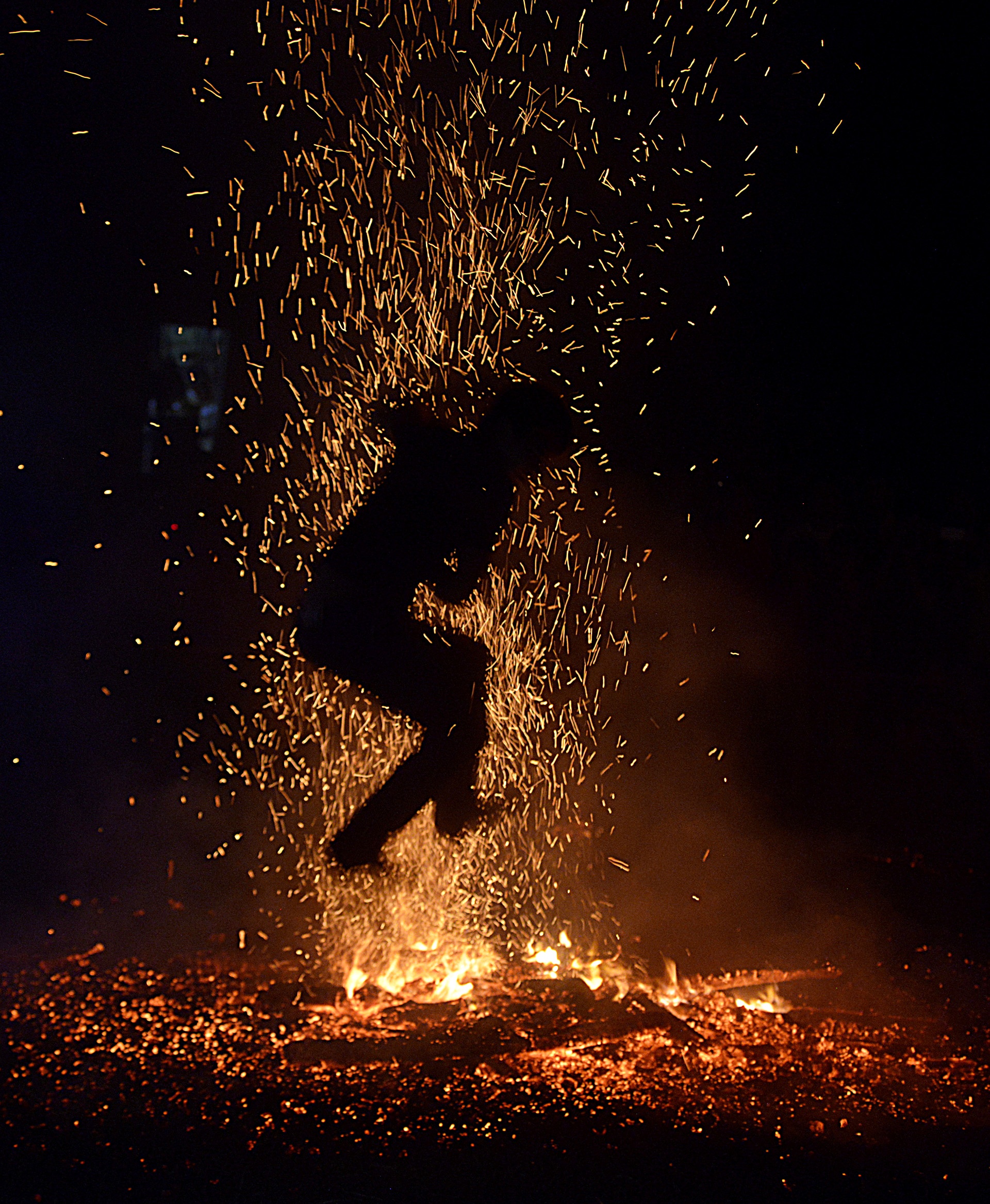 Nhay lua Pa Then o Ha Noi anh 6