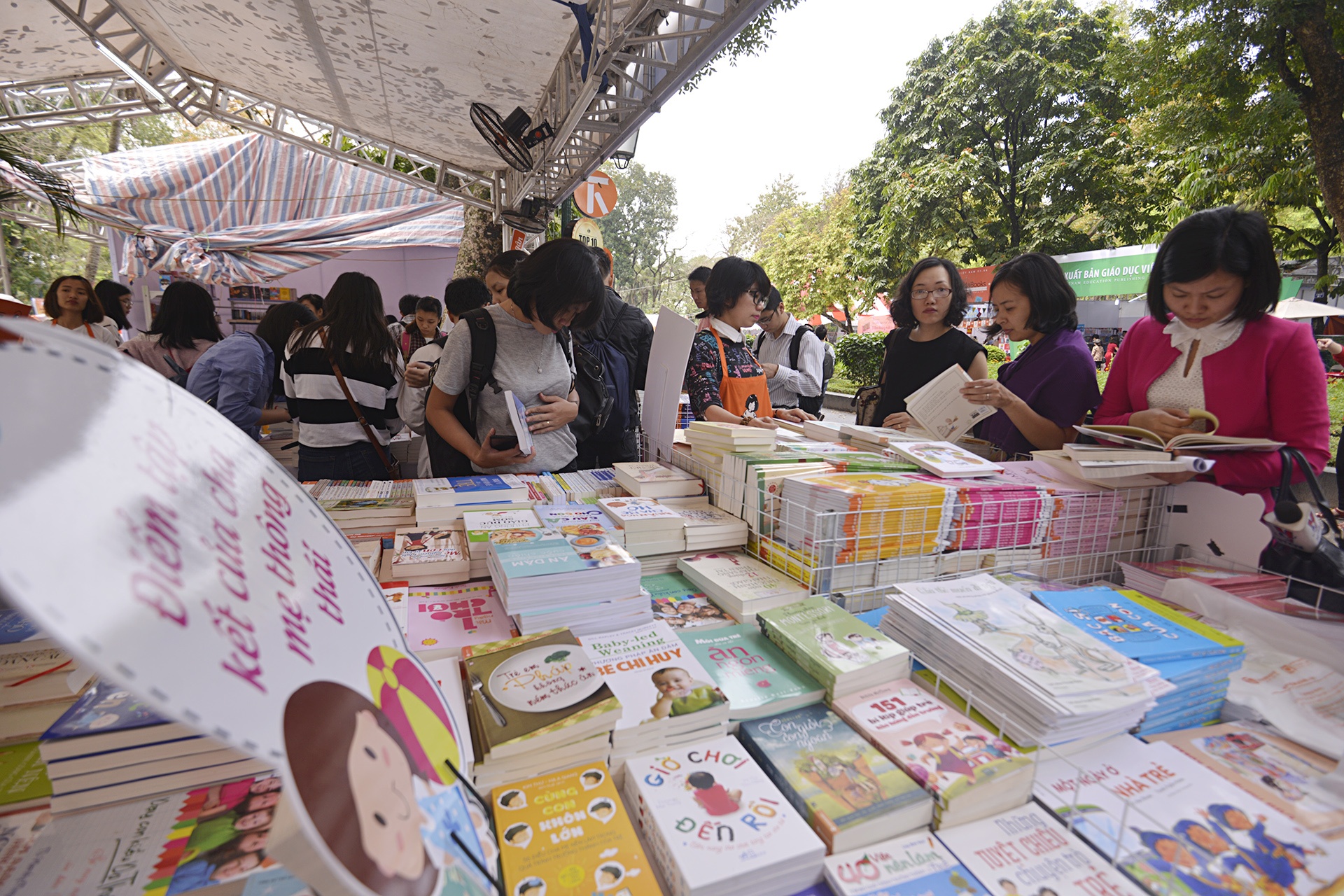 Khai mac hoi sach lan thu 3 anh 10