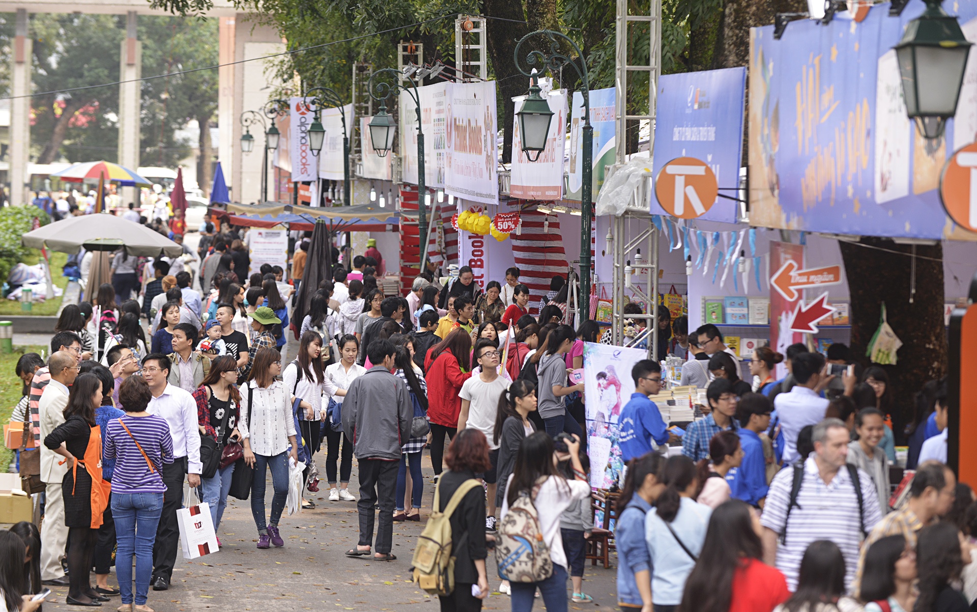 Khai mac hoi sach lan thu 3 anh 3