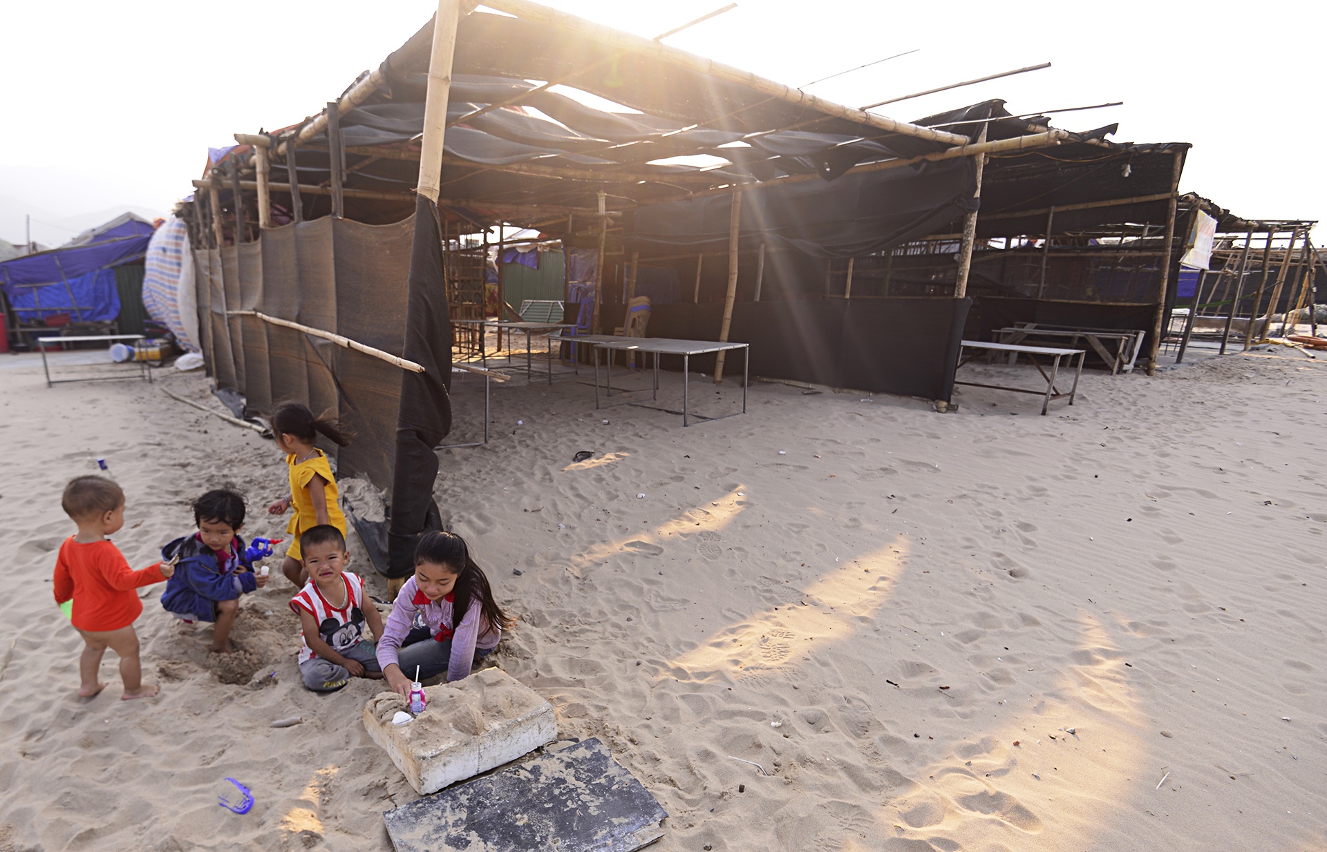 Du lich e am sau su co ca chet anh 2