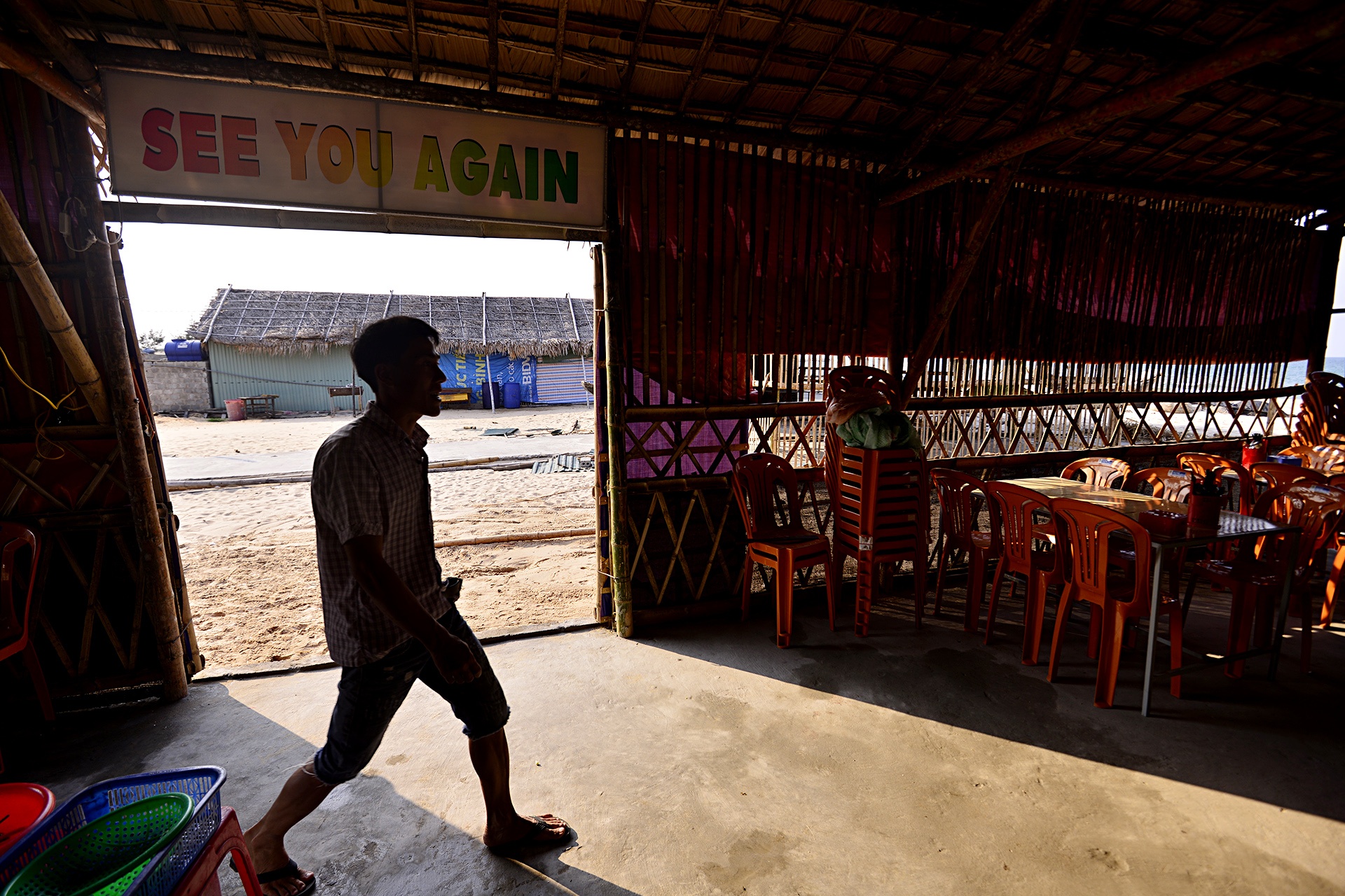 Hang quan hai san ven bien Ky Anh thua lo sau vu ca chet hang loat hinh anh