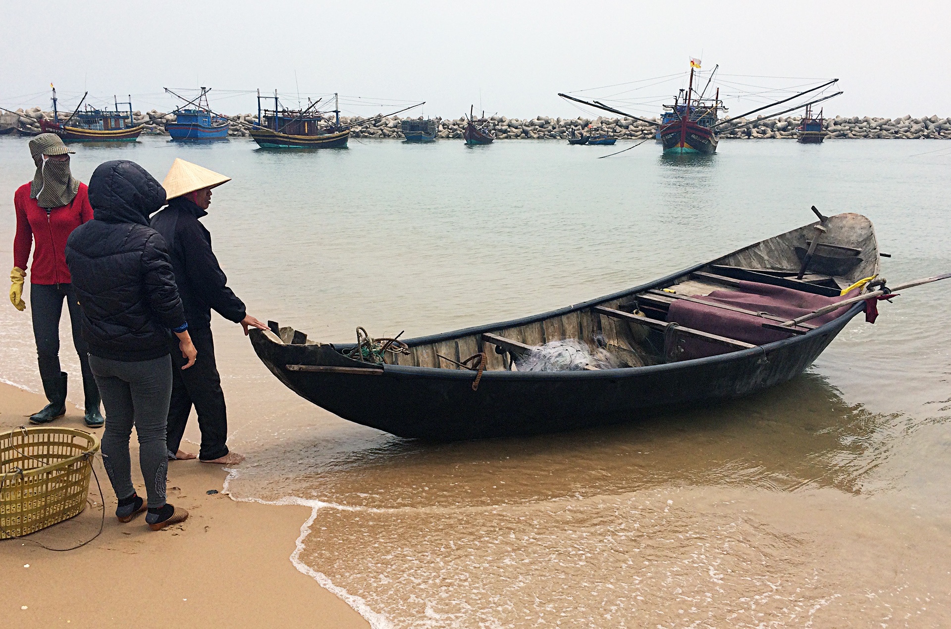 Ngư dân Hà Tĩnh ra khơi đánh cá ảnh 1 Ngu dan Ha Tinh ra khoi danh ca anh 1