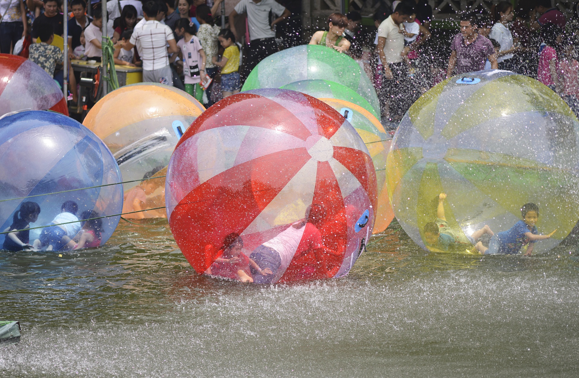 Khu vui choi dong nghit dip nghi le 30/4 anh 5