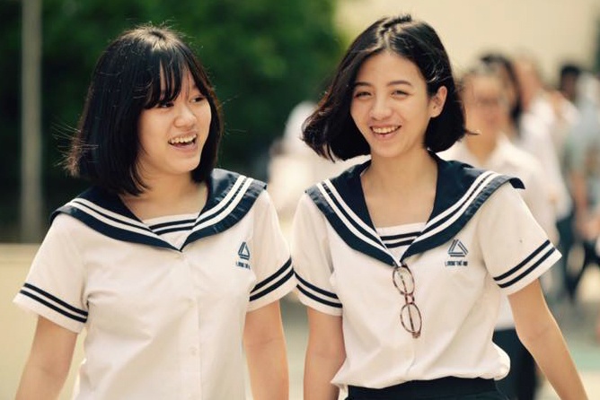 Thi sinh tu tin lam bai thi Danh gia nang luc hinh anh