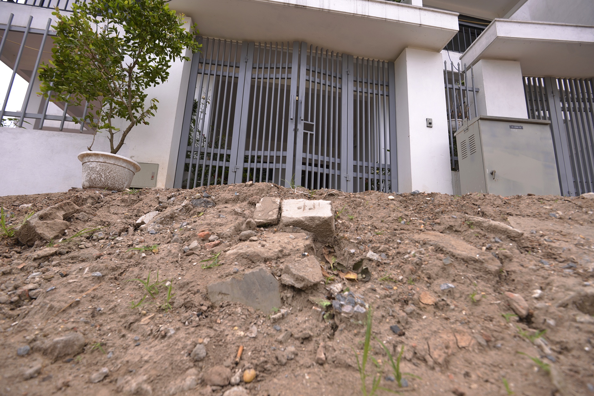 Khu biet thu thieu nuoc thieu duong di tai Ha Noi anh 13