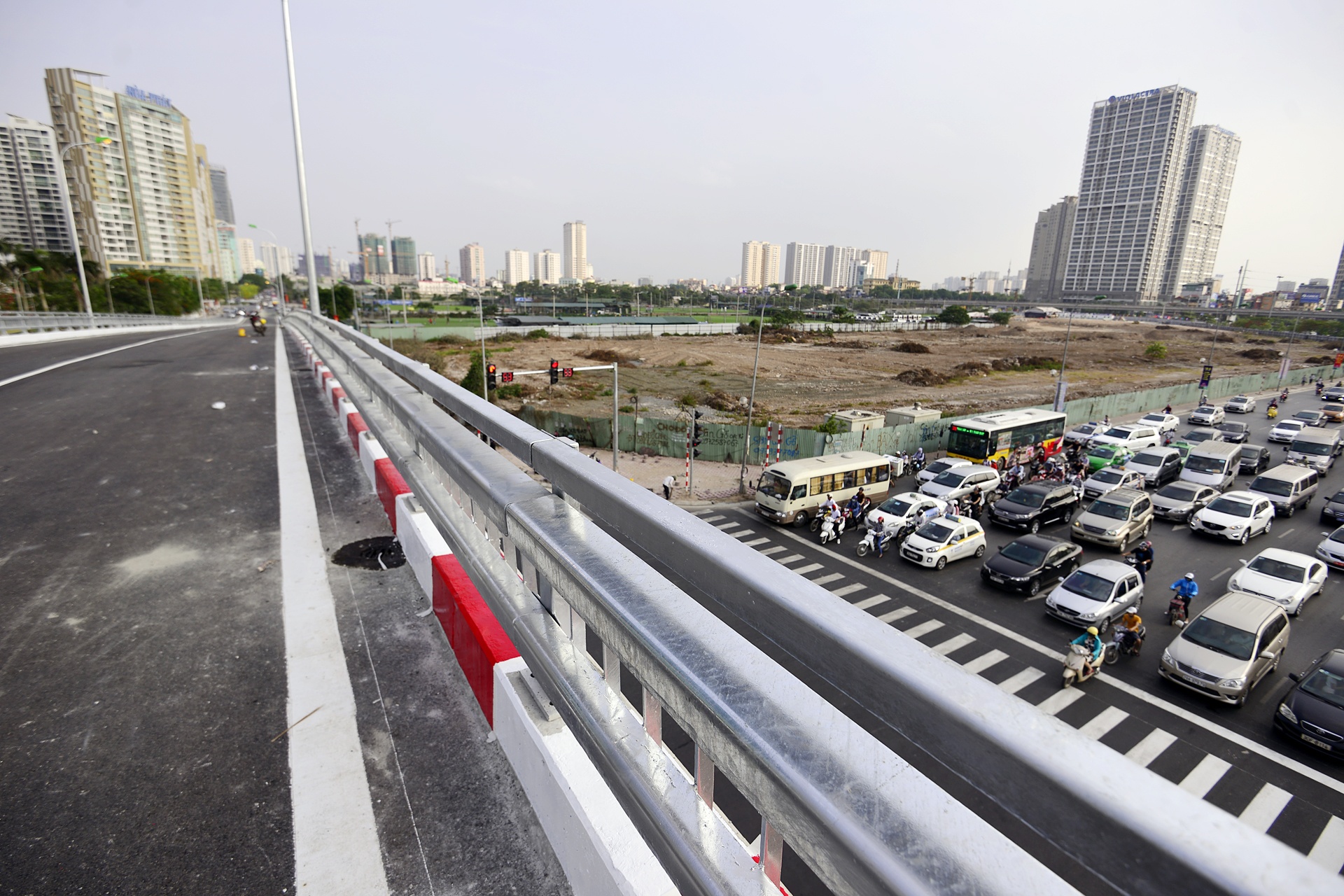 Cau vuot thep o Ha Noi anh 10