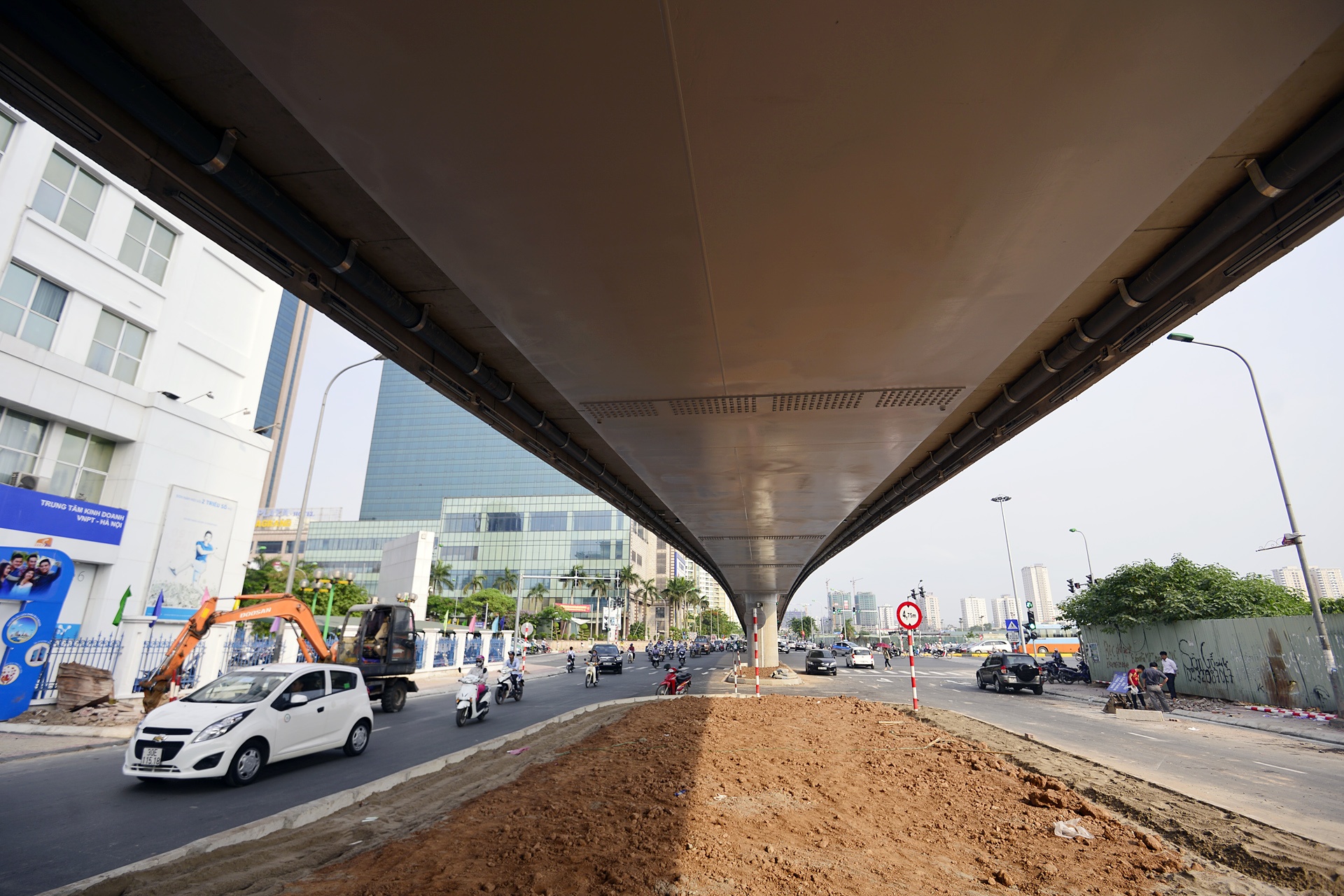 Cau vuot thep o Ha Noi anh 3