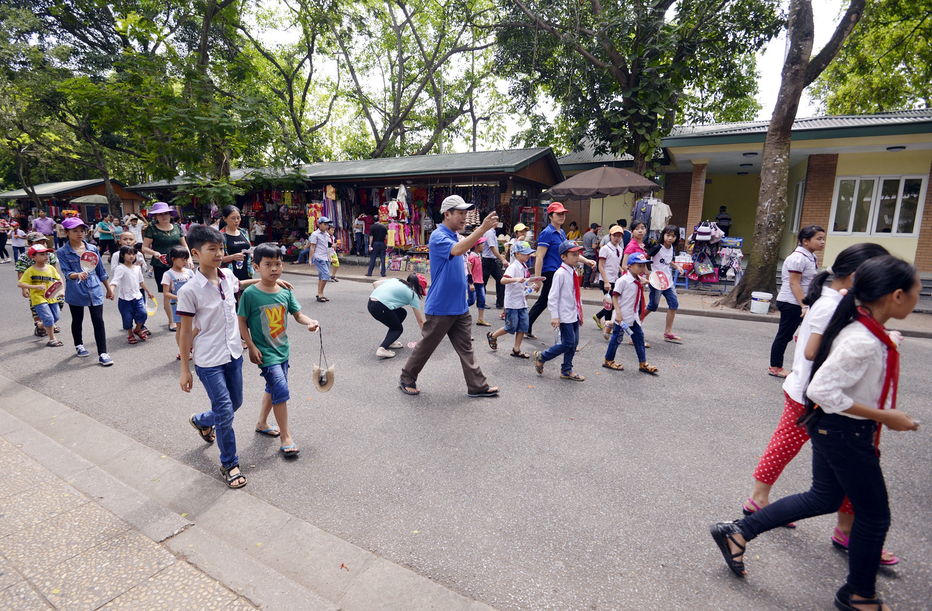 vao lang vieng Chu tich Ho Chi Minh anh 11