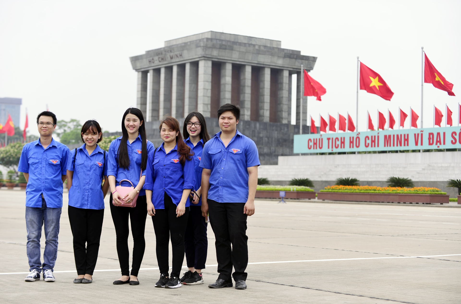 vao lang vieng Chu tich Ho Chi Minh anh 4