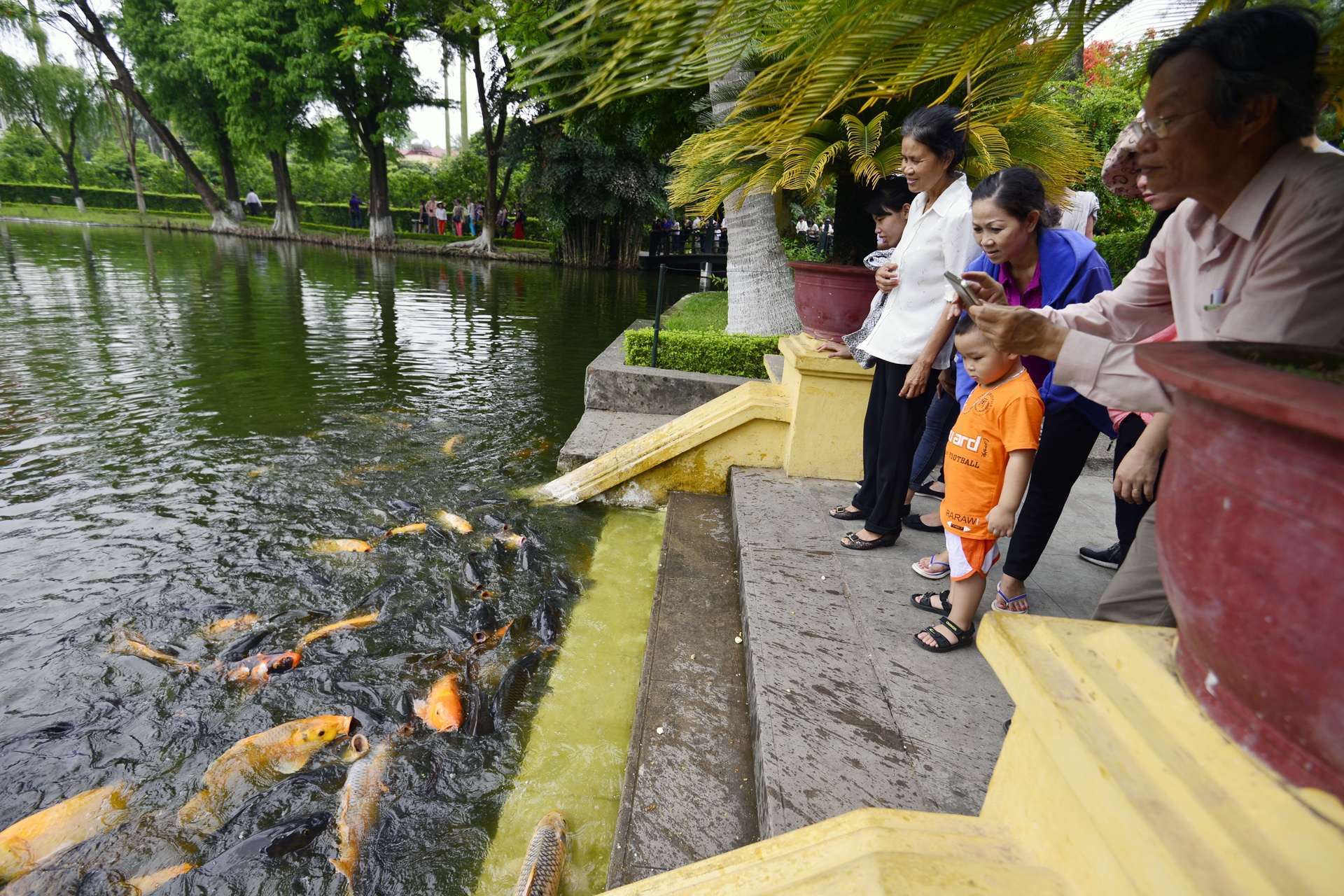 vao lang vieng Chu tich Ho Chi Minh anh 9
