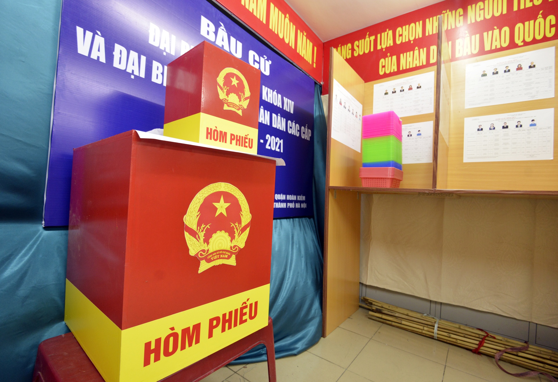 Hinh anh ngay bau cu anh 7