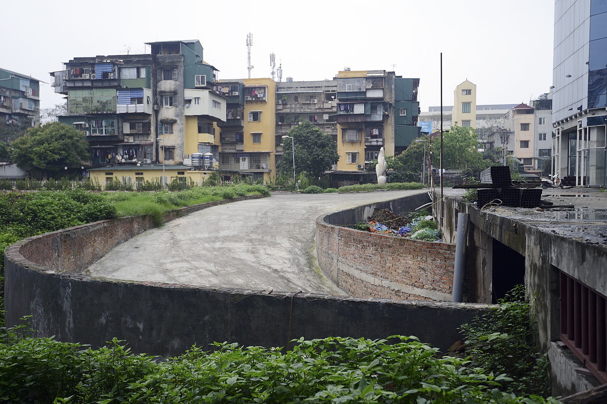 sieu du an tren "dat vang" tro sat thep hoen gi anh 10