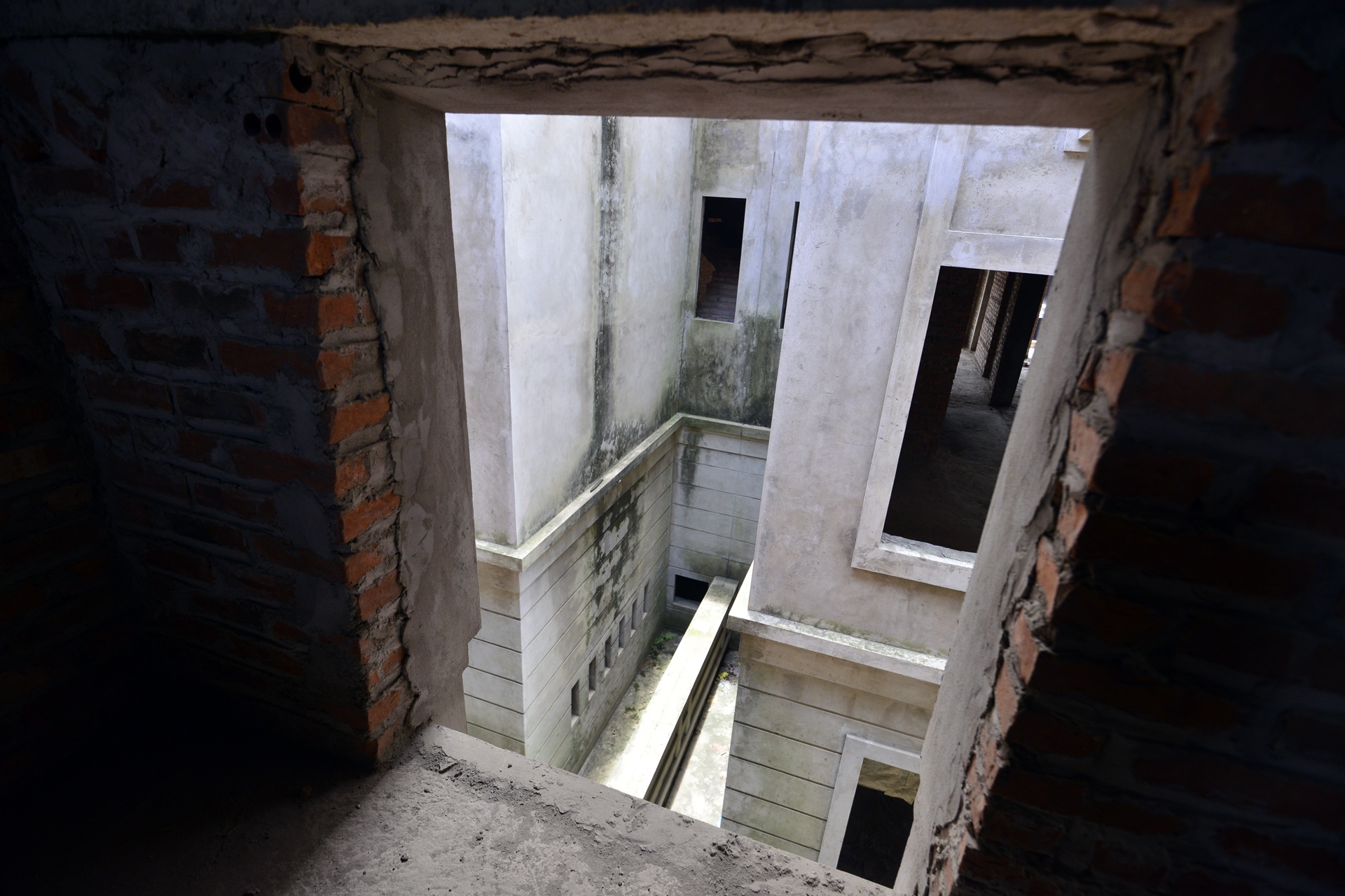 Biet thu hu hong canh Thien duong Bao Son anh 2