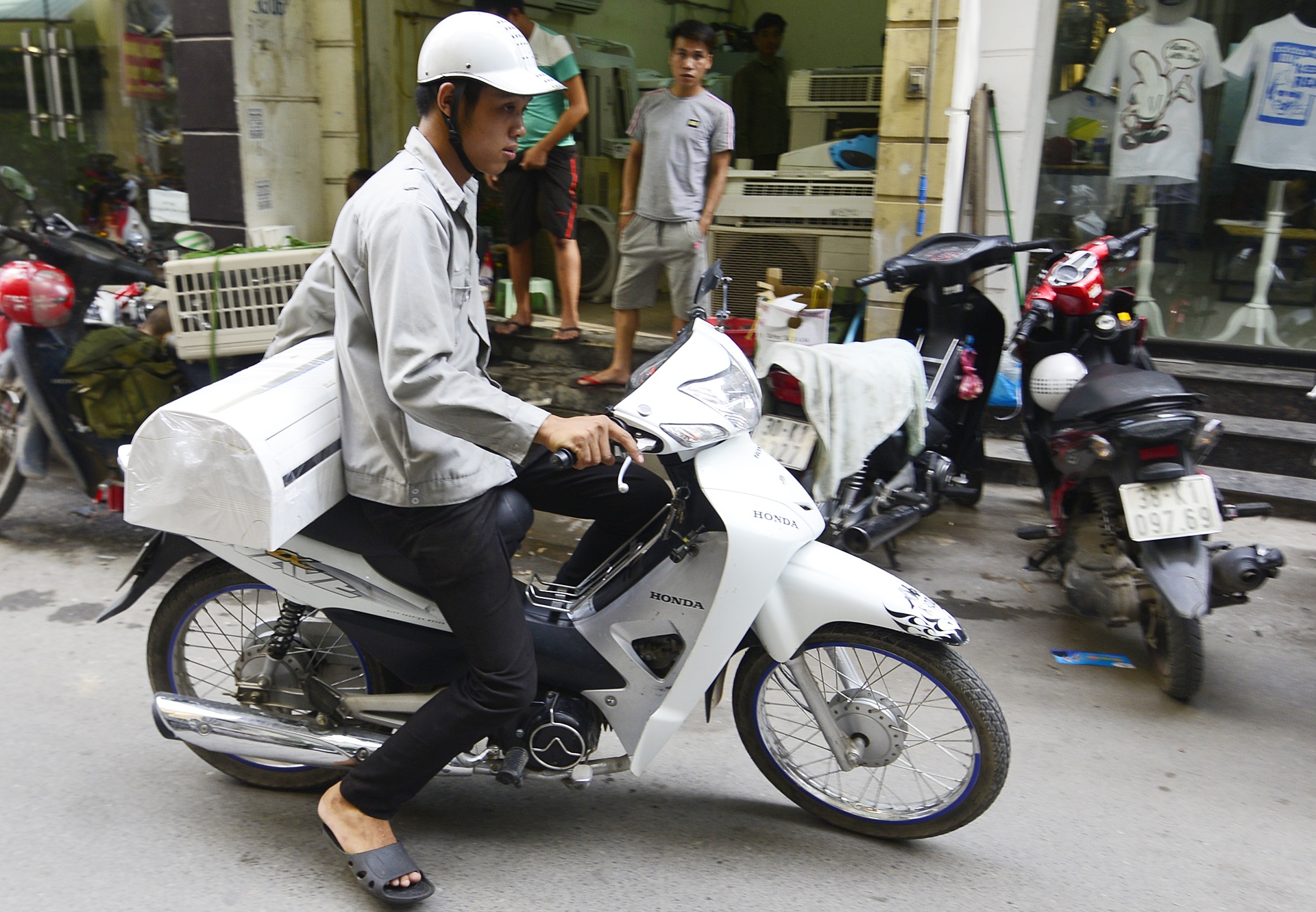 Kinh doanh dieu hoa,  bia len ngoi ngay nang nong anh 5