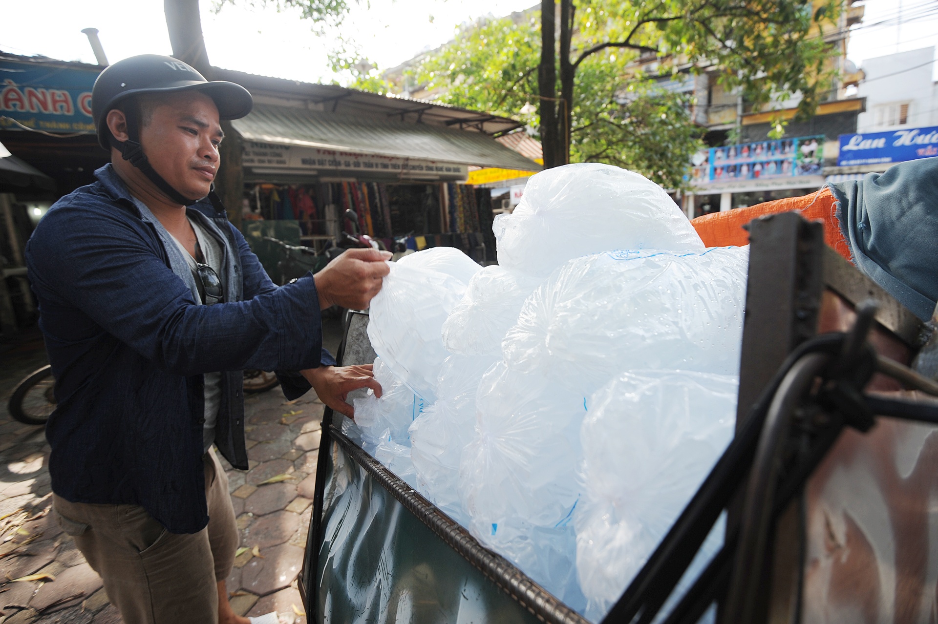 Kinh doanh dieu hoa,  bia len ngoi ngay nang nong anh 8