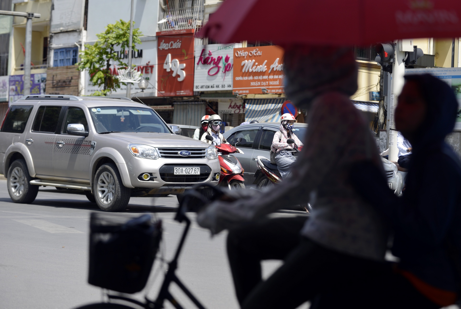 tru bong ram tranh nang nong anh 10
