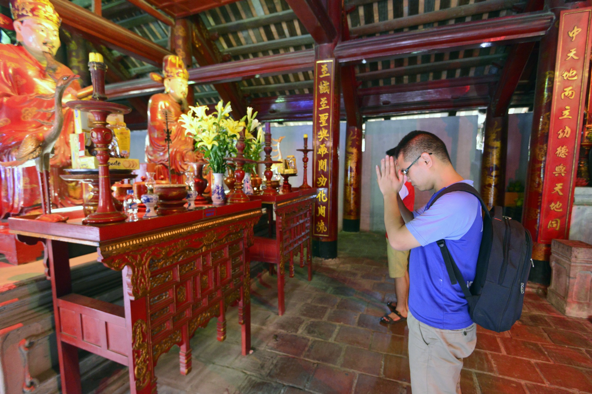 Si tu nhay vao trong so dau rua cau may anh 10