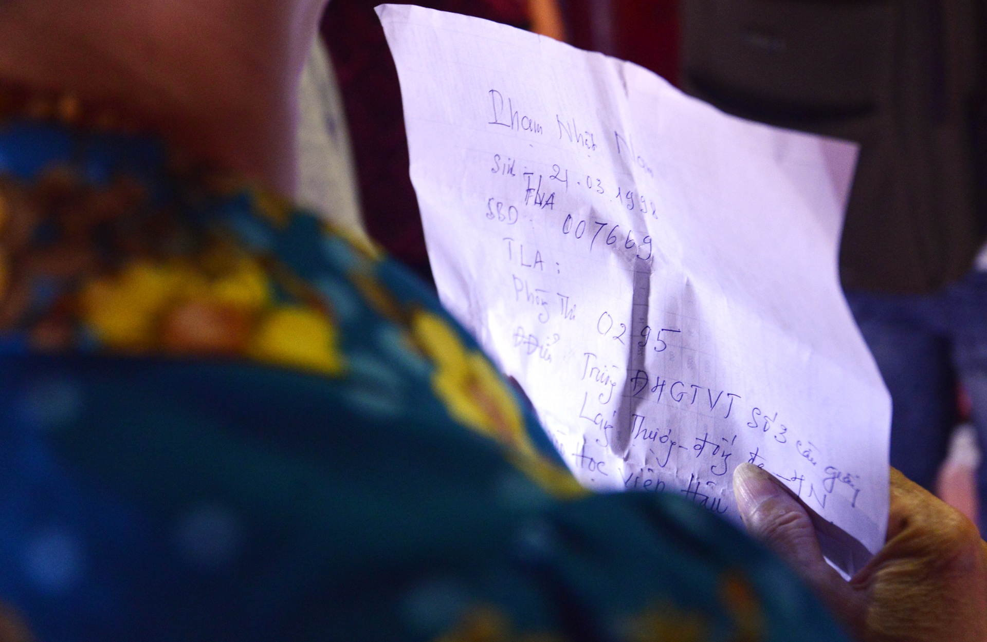 Si tu nhay vao trong so dau rua cau may anh 11