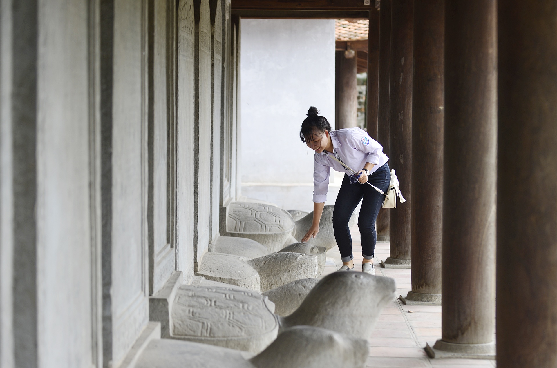 Si tu nhay vao trong so dau rua cau may anh 5